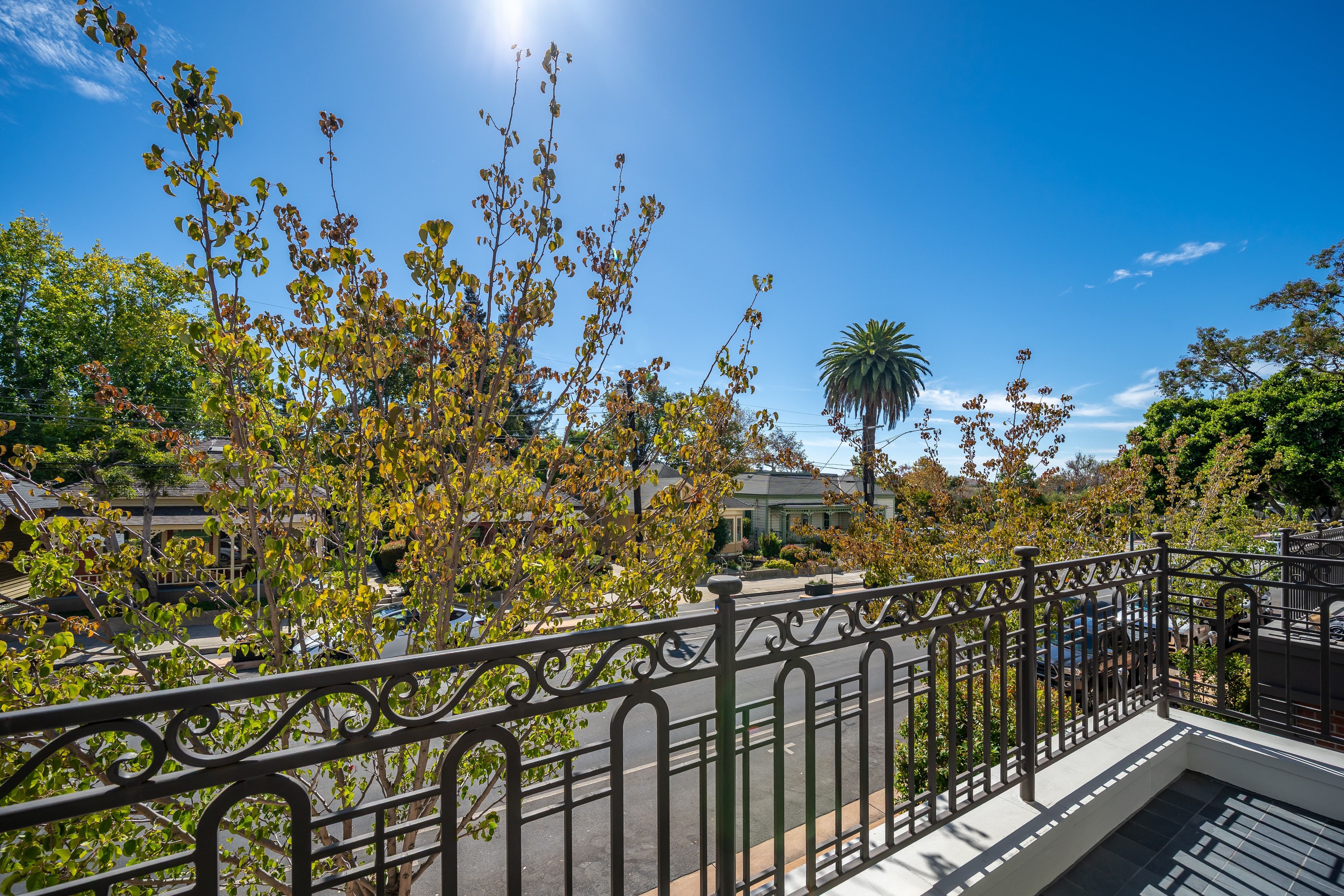  Classic Brownstone Architecture Meets Sophisticated Contemporary Living - 物件實景