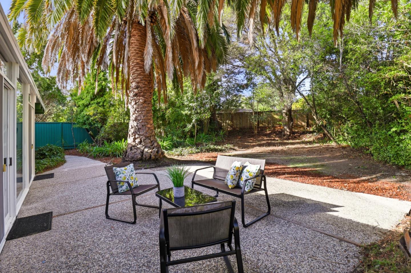 San Mateo, California, 94402, United States, 3 Bedrooms Bedrooms, ,2 BathroomsBathrooms,Residential,For Sale,1989577