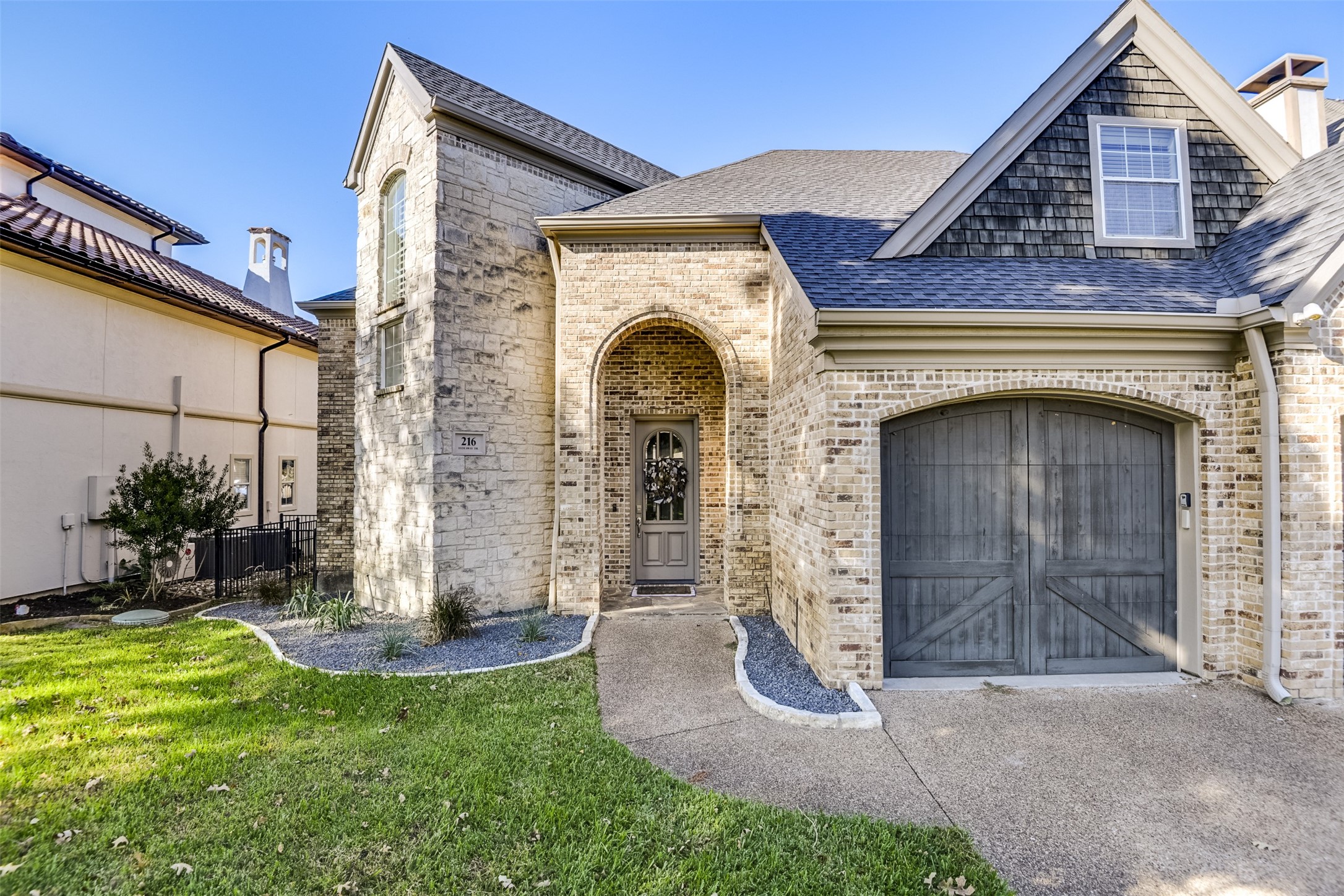 Mabank, Texas, 75156, United States, 3 Bedrooms Bedrooms, ,3 BathroomsBathrooms,Residential,For Sale,1990997