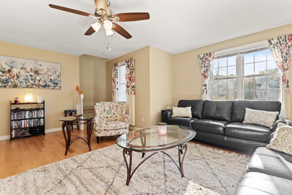 Framingham, Massachusetts, 01701, United States, 3 Bedrooms Bedrooms, ,3 BathroomsBathrooms,Residential,For Sale,1968924