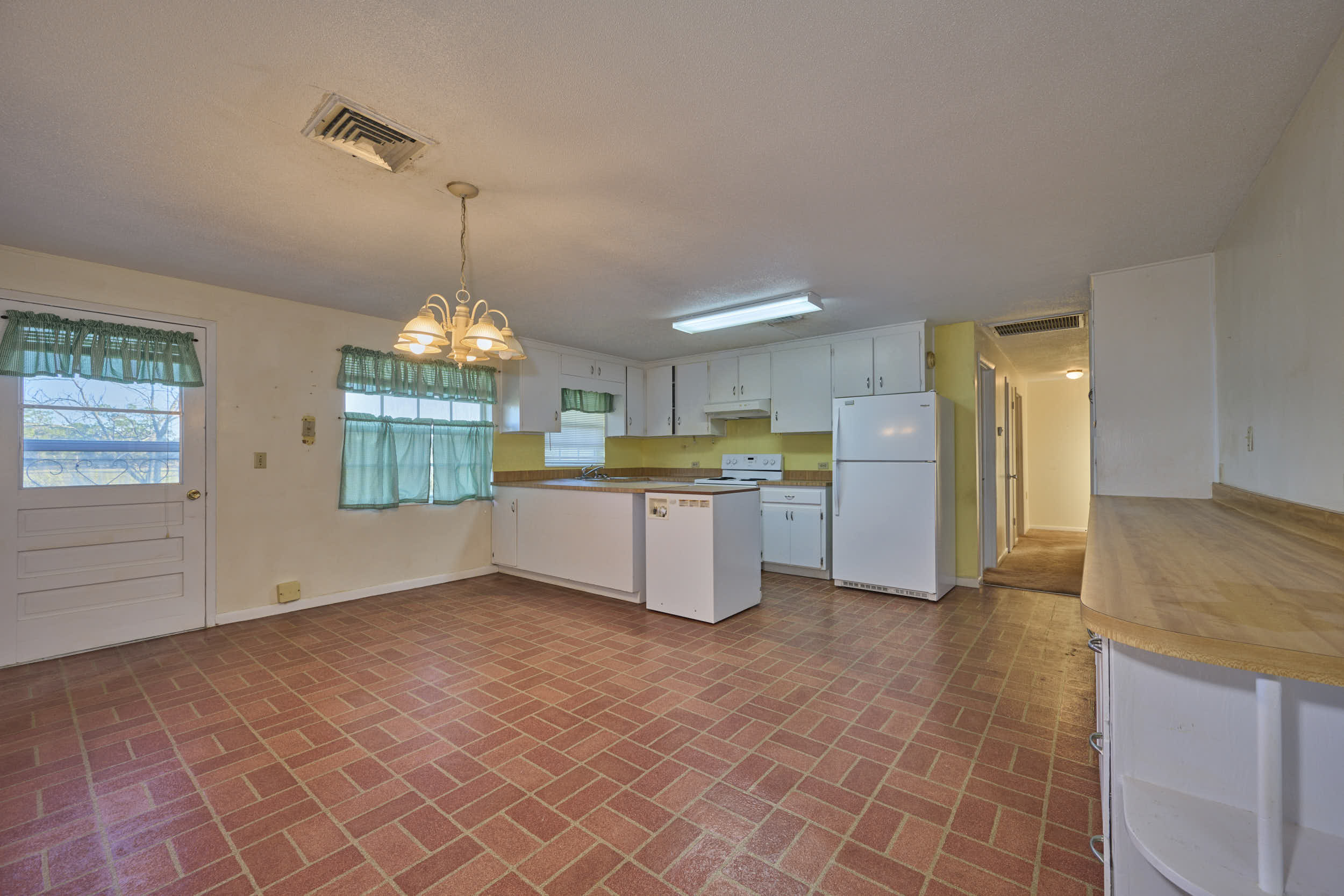 BARTOW, Florida, 33830, United States, 3 Bedrooms Bedrooms, ,2 BathroomsBathrooms,Residential,For Sale,1915491