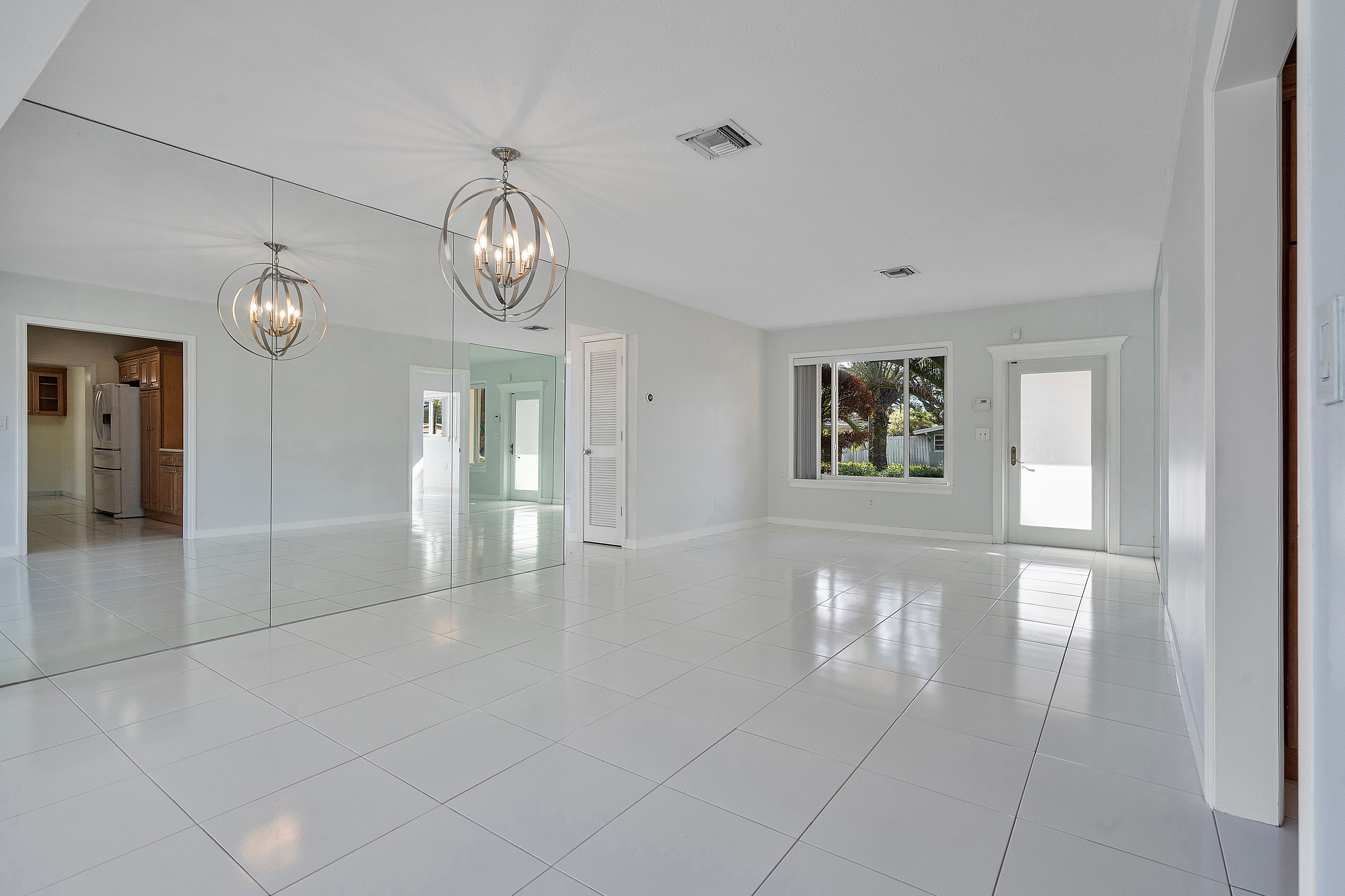  2475 NE 214th St, Aventura, FL, 33180 - 物件實景