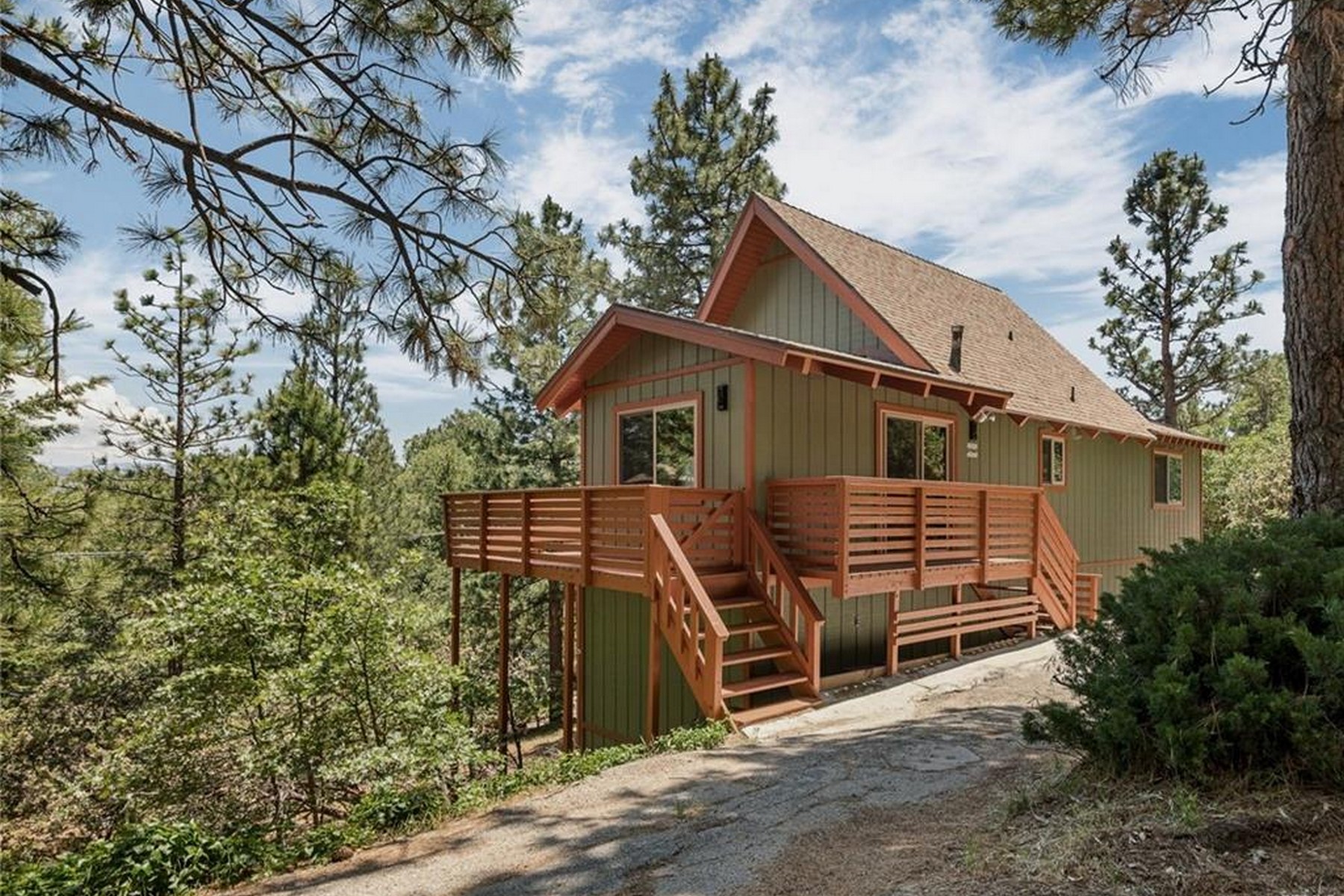  27947 Saint Bernard Lane, Lake Arrowhead California, 92352 - 物件實景