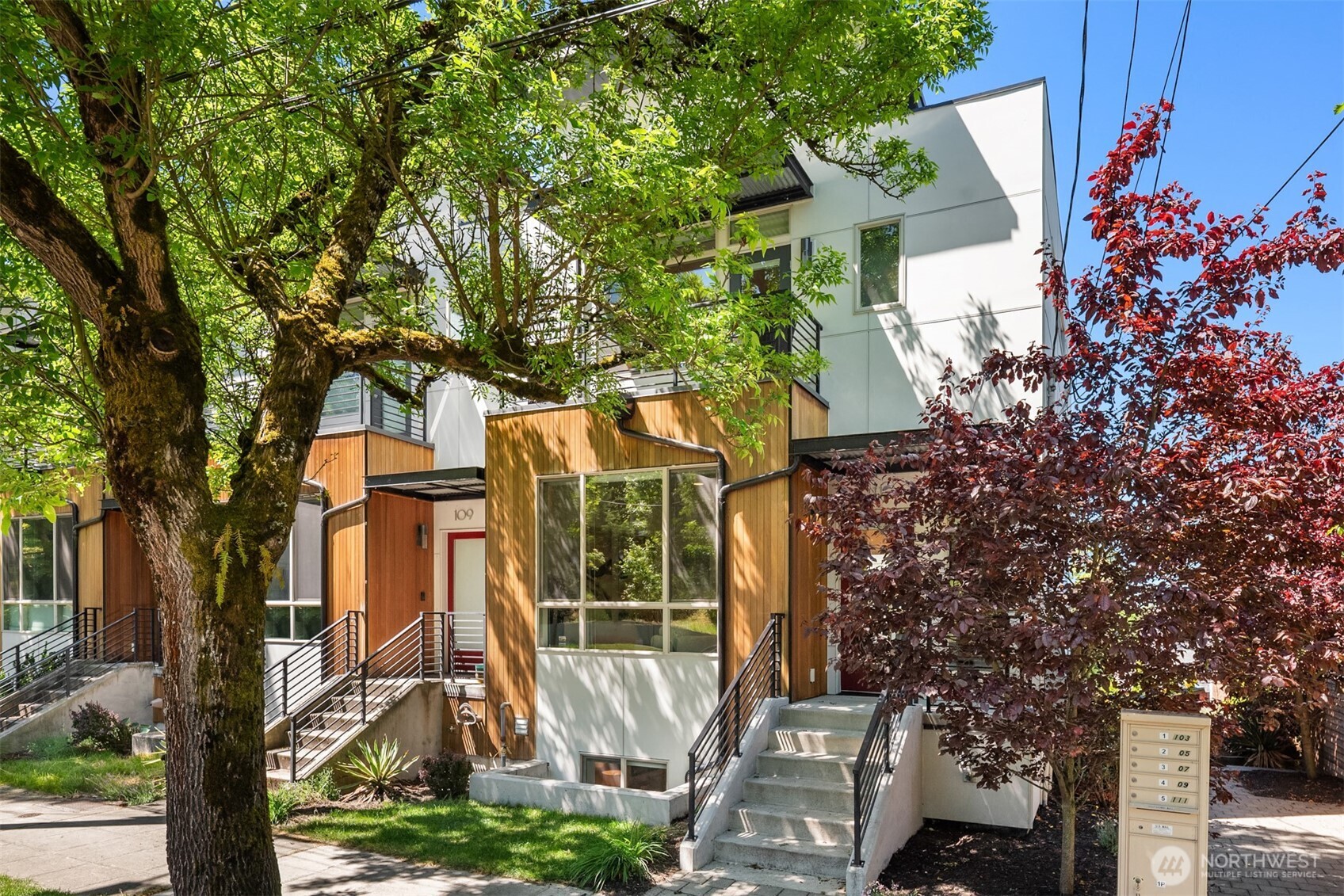 Seattle, Washington, 98122, United States, 3 Bedrooms Bedrooms, ,2 BathroomsBathrooms,Residential,For Sale,1856144