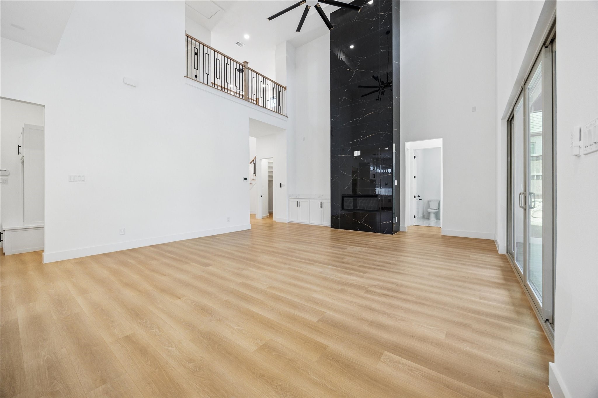 North Richland Hills, Texas, 76182, United States, 5 Bedrooms Bedrooms, ,5 BathroomsBathrooms,Residential,For Sale,1896745