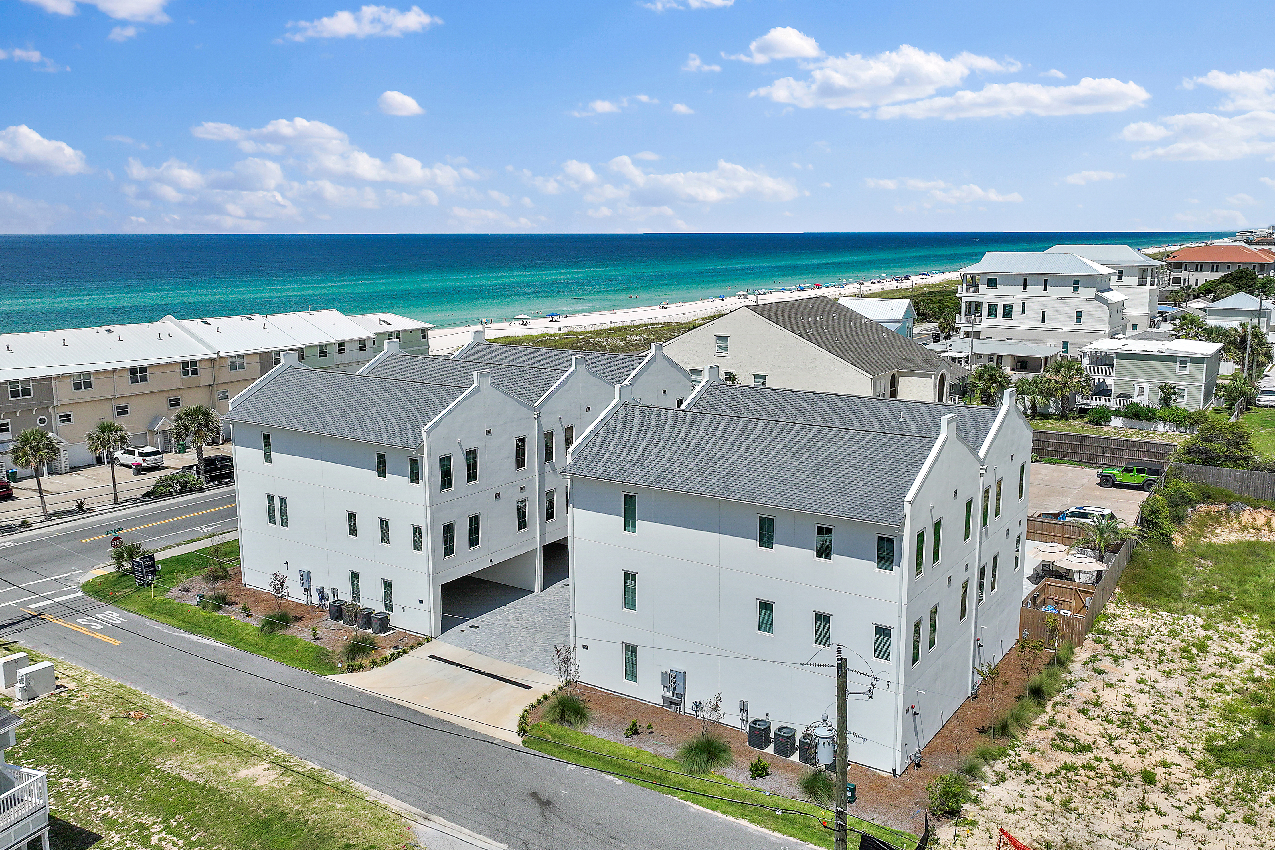  Luxury Concrete Gulf View Townhome - 物件實景