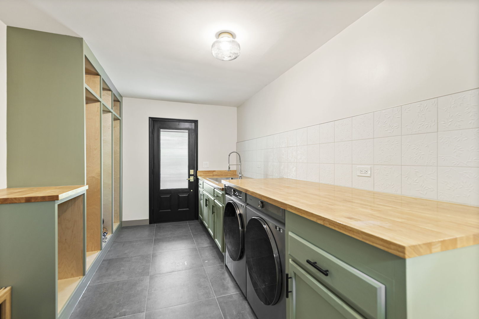 Long Grove, Illinois, 60047, United States, 4 Bedrooms Bedrooms, ,4 BathroomsBathrooms,Residential,For Sale,1994818