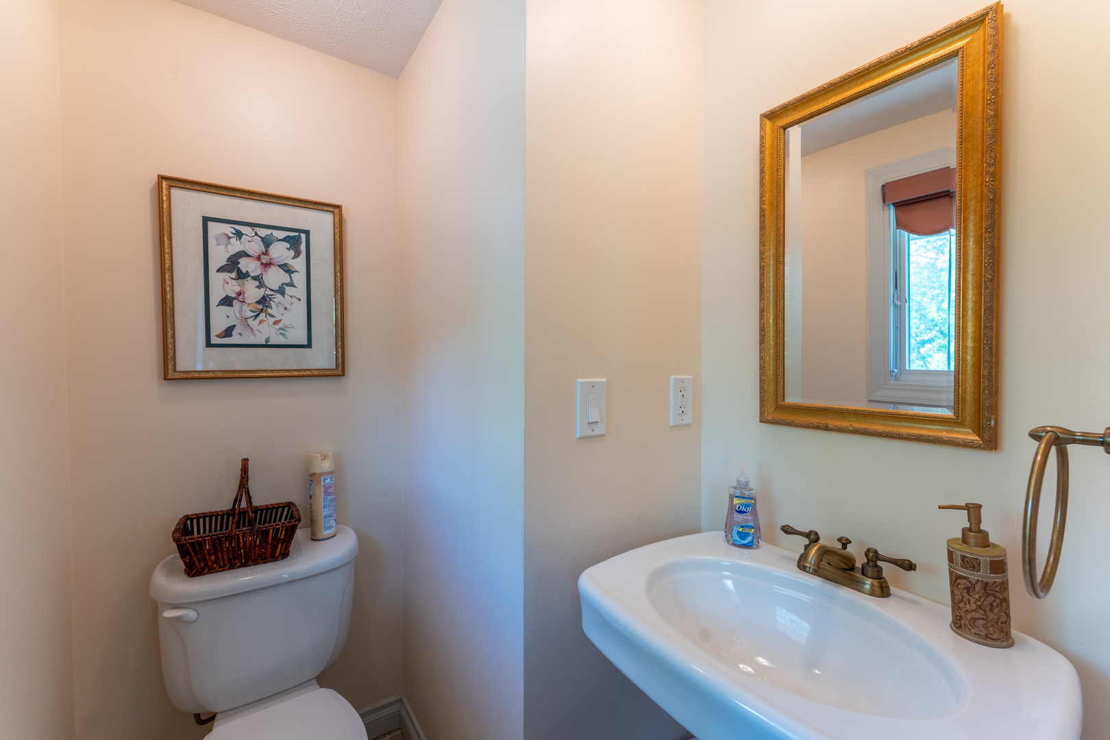 Marion, Illinois, 62959, United States, 3 Bedrooms Bedrooms, ,3 BathroomsBathrooms,Residential,For Sale,1936855