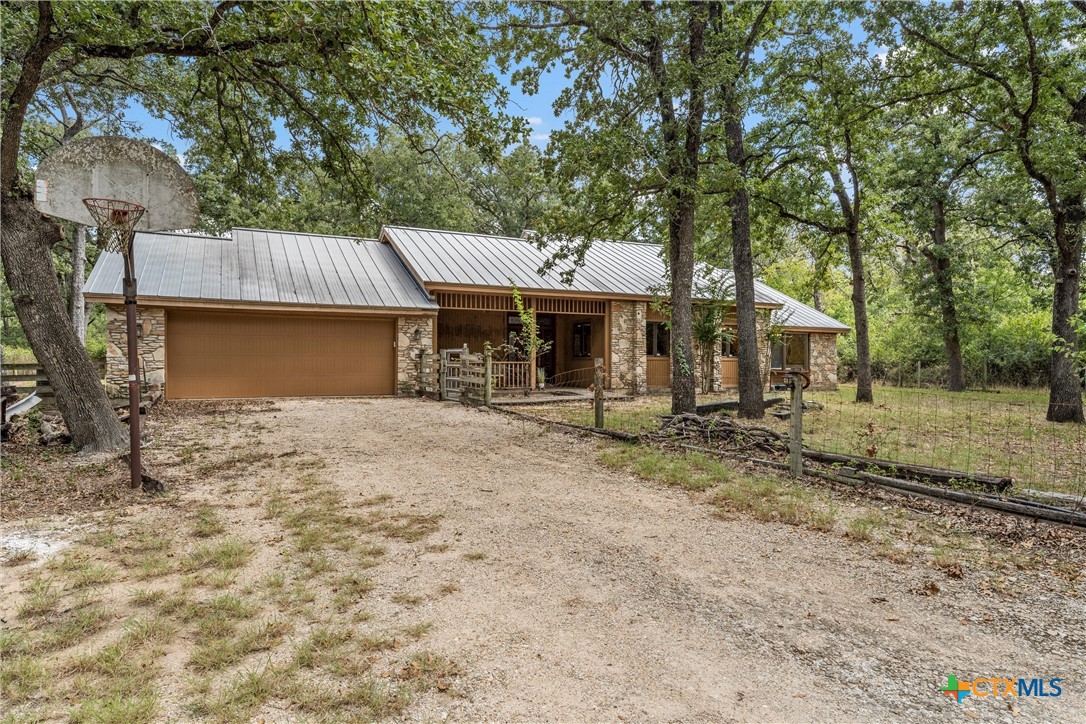 Holland, Texas, 76534, United States, 3 Bedrooms Bedrooms, ,2 BathroomsBathrooms,Residential,For Sale,1933257