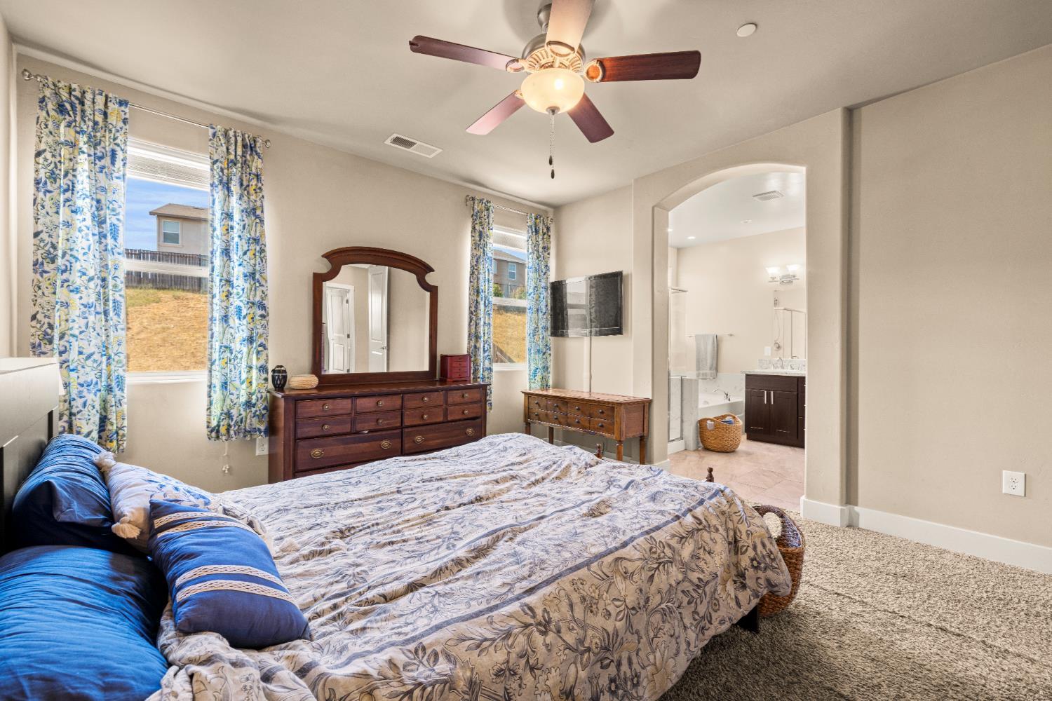 Placerville, California, 95667, United States, 4 Bedrooms Bedrooms, ,3 BathroomsBathrooms,Residential,For Sale,1973670