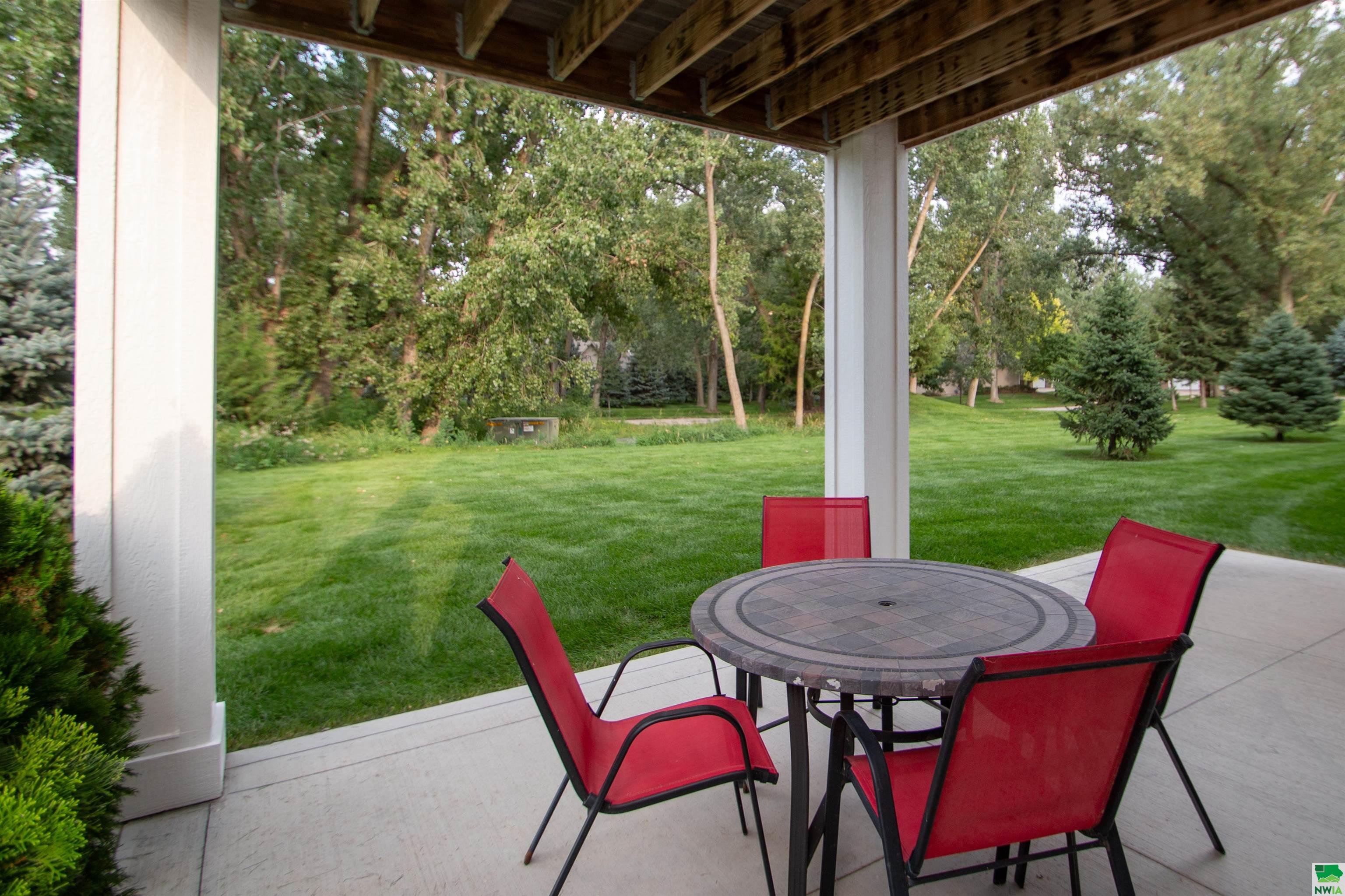 Dakota Dunes, South Dakota, 57049, United States, 3 Bedrooms Bedrooms, ,3 BathroomsBathrooms,Residential,For Sale,1984312