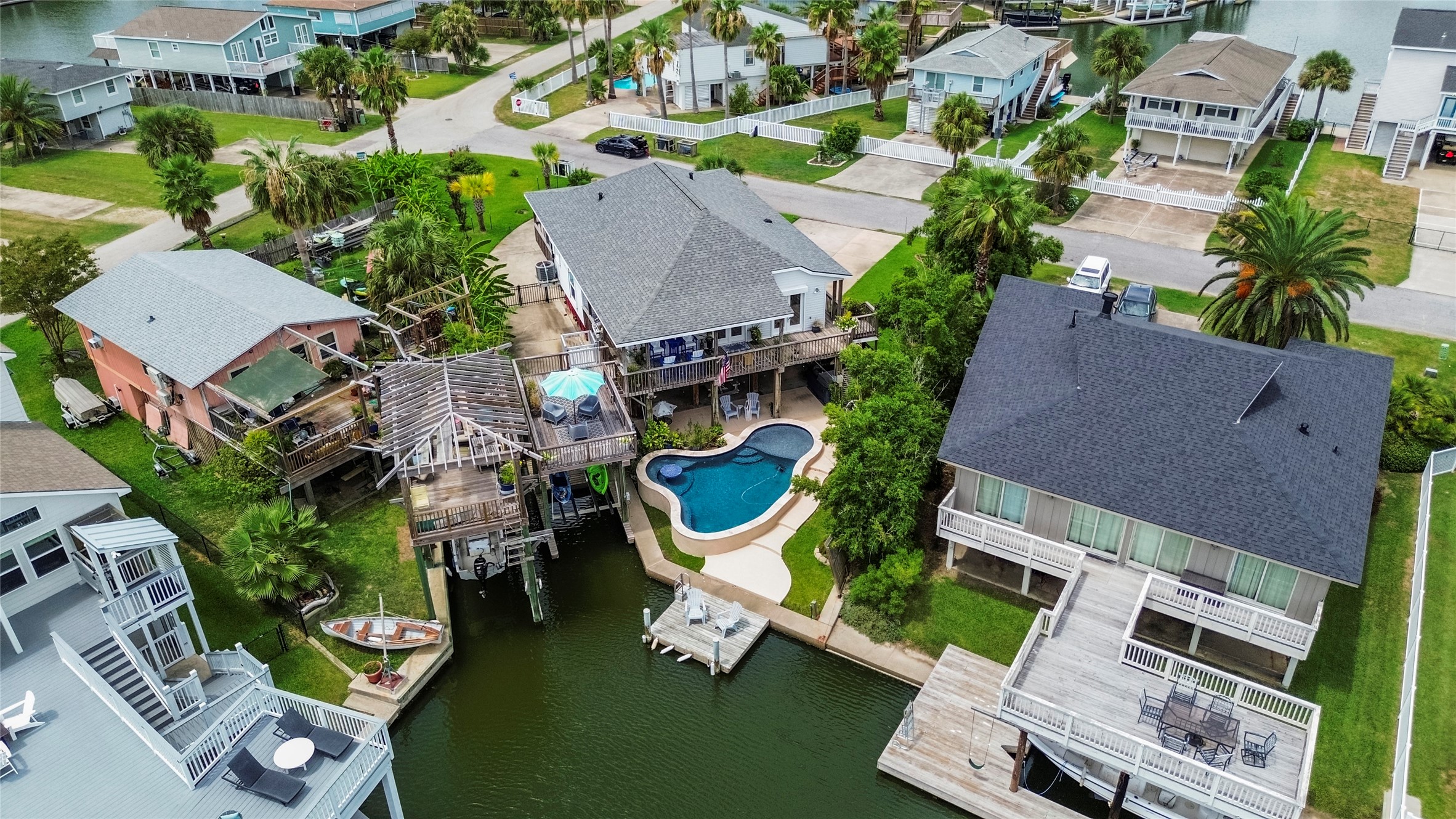 Jamaica Beach, Texas, 77554, United States, 3 Bedrooms Bedrooms, ,4 BathroomsBathrooms,Residential,For Sale,1932424