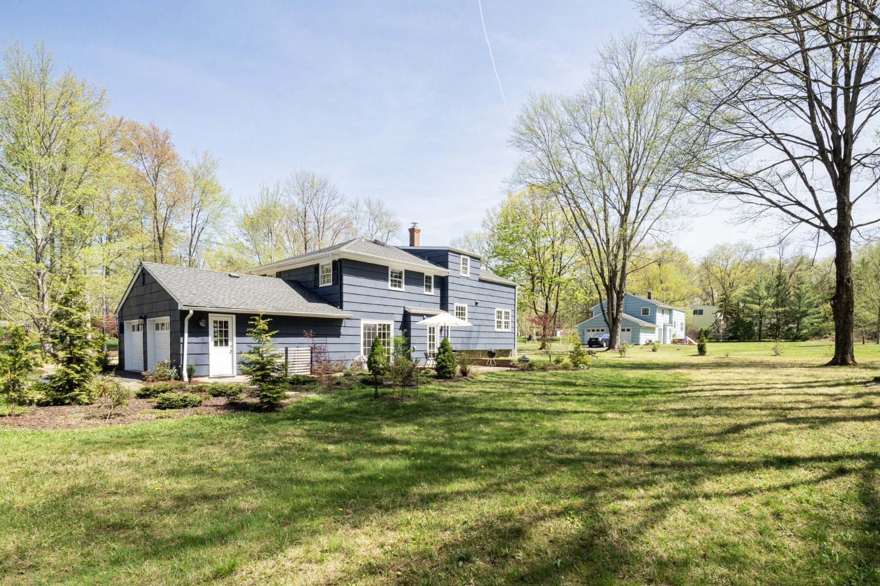  Beautifully Renovated Home with Beautiful Outdoor Setting - 物件實景