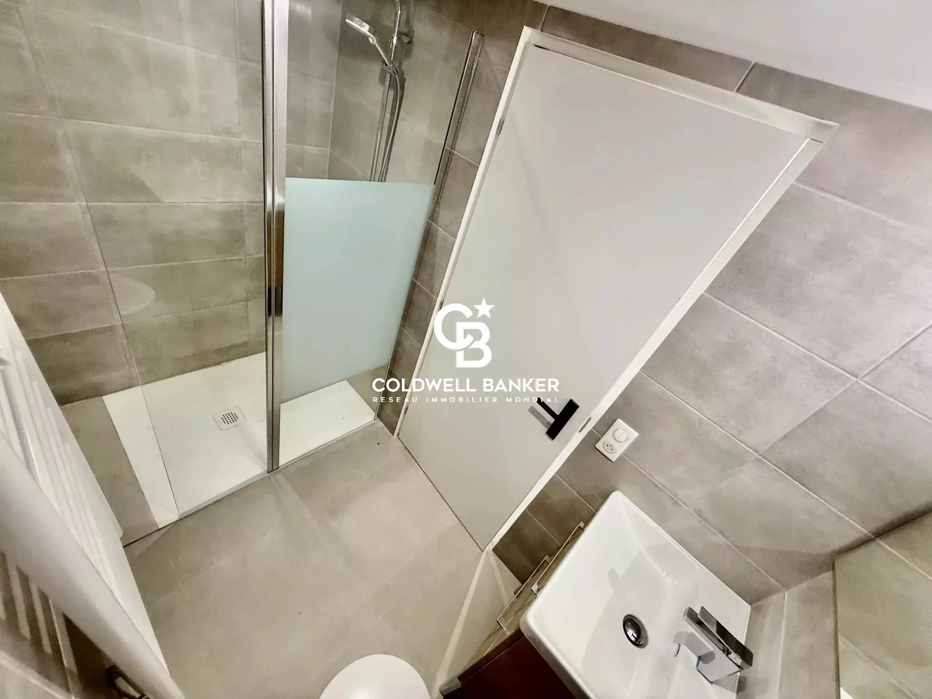 Prévessin-Moëns, Auvergne-Rhône-Alpes, 01280, FR, 4 Bedrooms Bedrooms, ,2 BathroomsBathrooms,Residential,For Sale,1994849