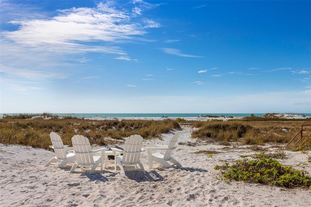 Holmes Beach, Florida, 34217, United States, 5 Bedrooms Bedrooms, ,5 BathroomsBathrooms,Residential,For Sale,1770392