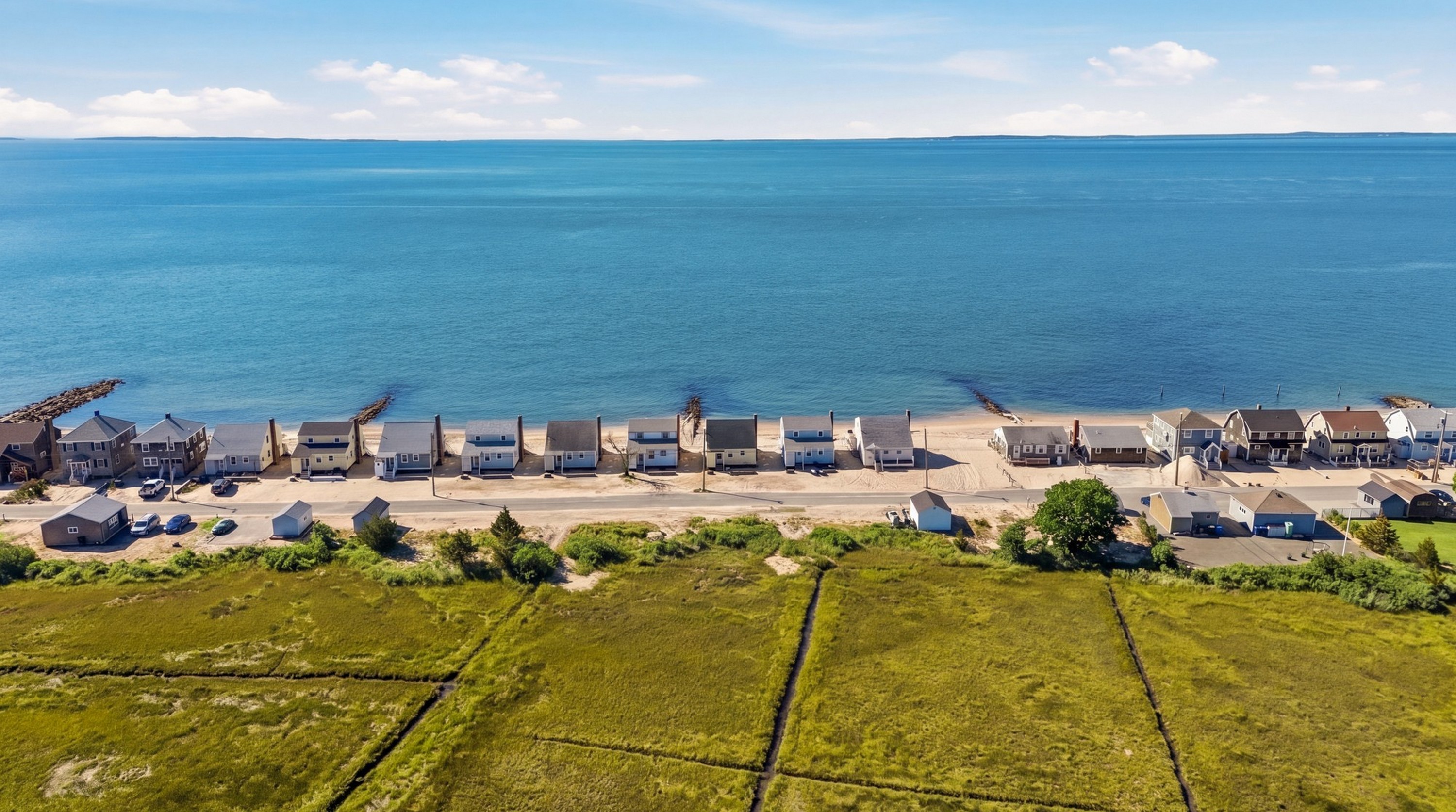 Charming Direct Waterfront Beach Cottage at Hawk