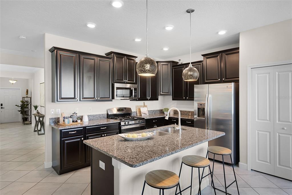 Land O Lakes, Florida, 34639, United States, 5 Bedrooms Bedrooms, ,3 BathroomsBathrooms,Residential,For Sale,1932584