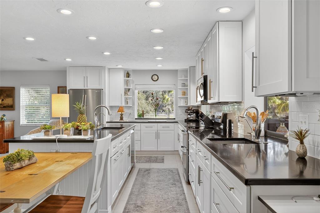 Sarasota, Florida, 34241, United States, 4 Bedrooms Bedrooms, ,3 BathroomsBathrooms,Residential,For Sale,1994547