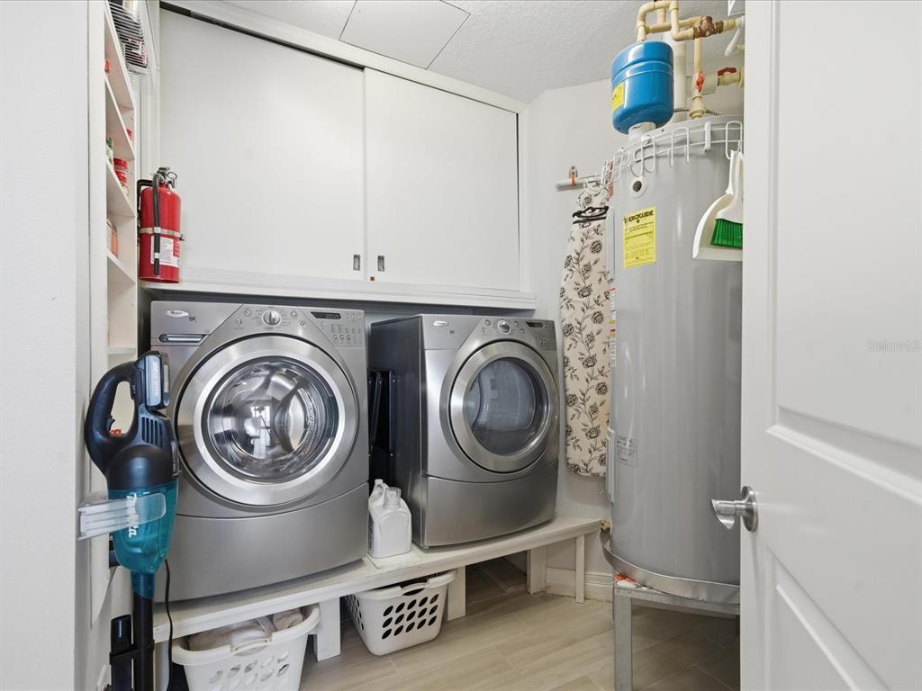 Tampa, Florida, 33602, United States, 2 Bedrooms Bedrooms, ,3 BathroomsBathrooms,Residential,For Sale,2003019