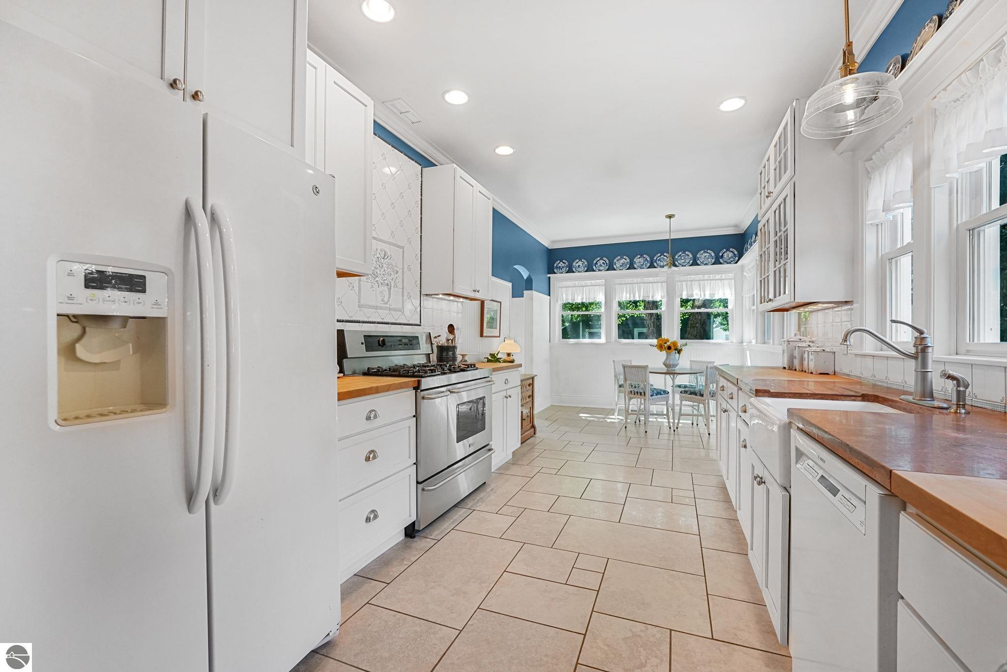 Traverse City, Michigan, 49684, United States, 3 Bedrooms Bedrooms, ,1 BathroomBathrooms,Residential,For Sale,1924144