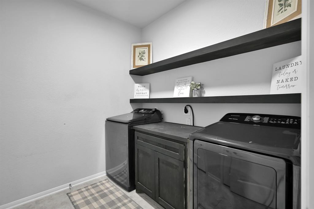 Montgomery, Texas, 77316, United States, 4 Bedrooms Bedrooms, ,4 BathroomsBathrooms,Residential,For Sale,1983339