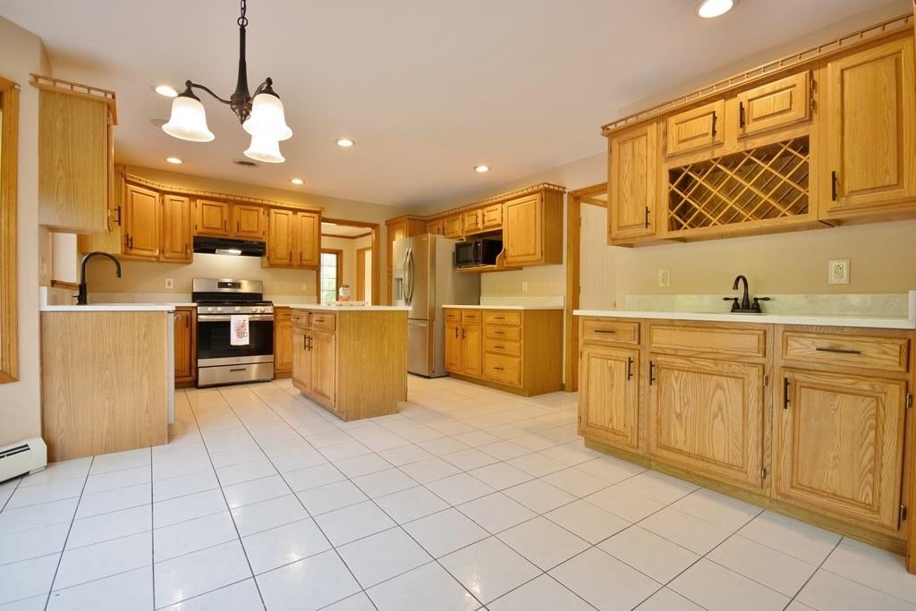 Florida, New York, 10921, United States, 4 Bedrooms Bedrooms, ,3 BathroomsBathrooms,Residential,For Sale,1944885