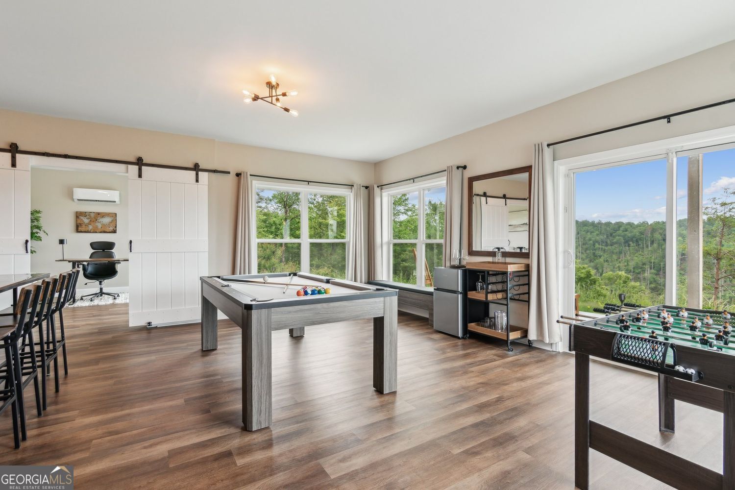 Ellijay, Georgia, 30540, United States, 3 Bedrooms Bedrooms, ,3 BathroomsBathrooms,Residential,For Sale,1858970