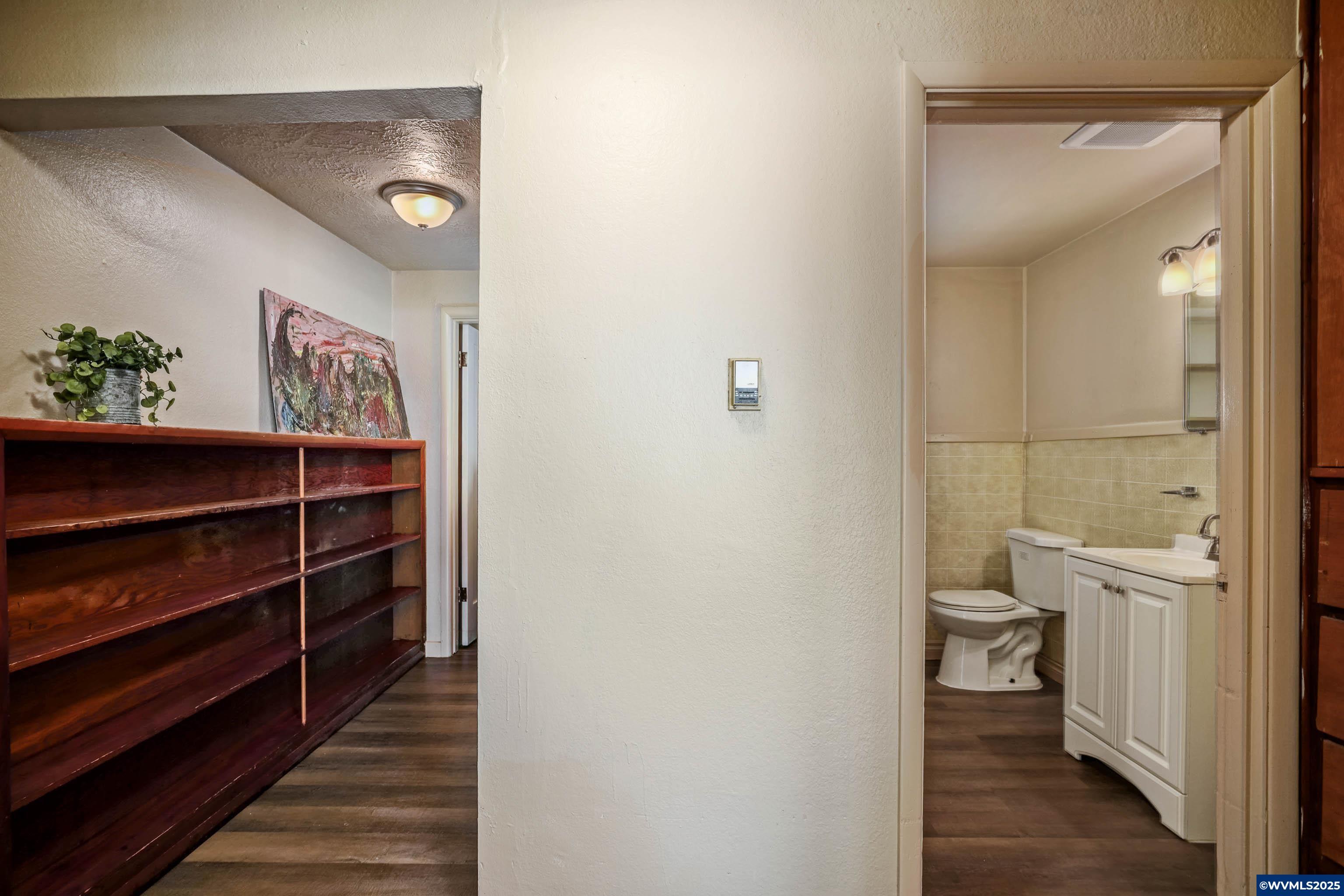 Salem, Oregon, 97301, United States, 5 Bedrooms Bedrooms, ,Residential,For Sale,1965590