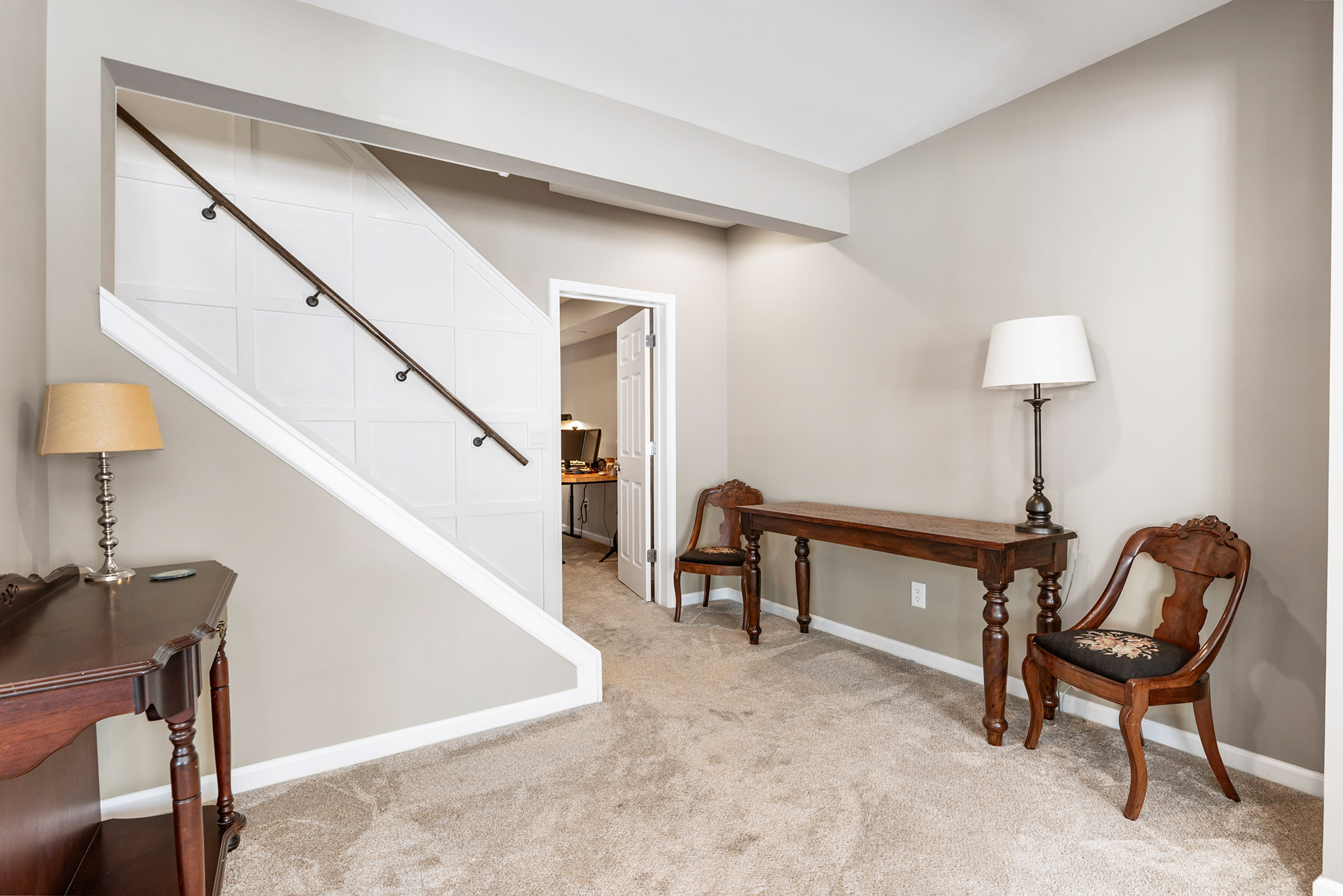  Completely Renovated Home in Desirable Location - 物件實景