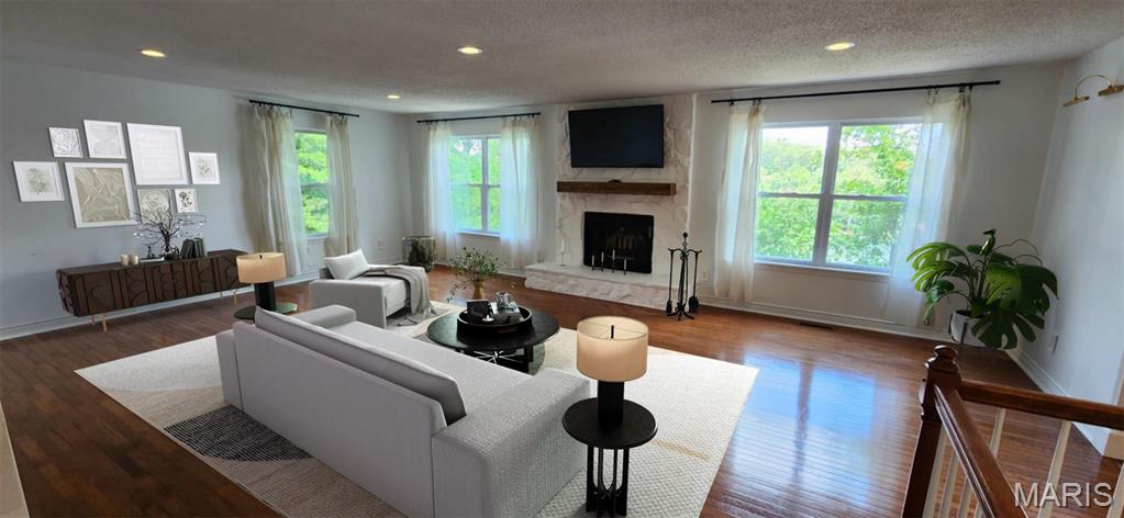 Marthasville, Missouri, 63357, United States, 3 Bedrooms Bedrooms, ,2 BathroomsBathrooms,Residential,For Sale,1918488