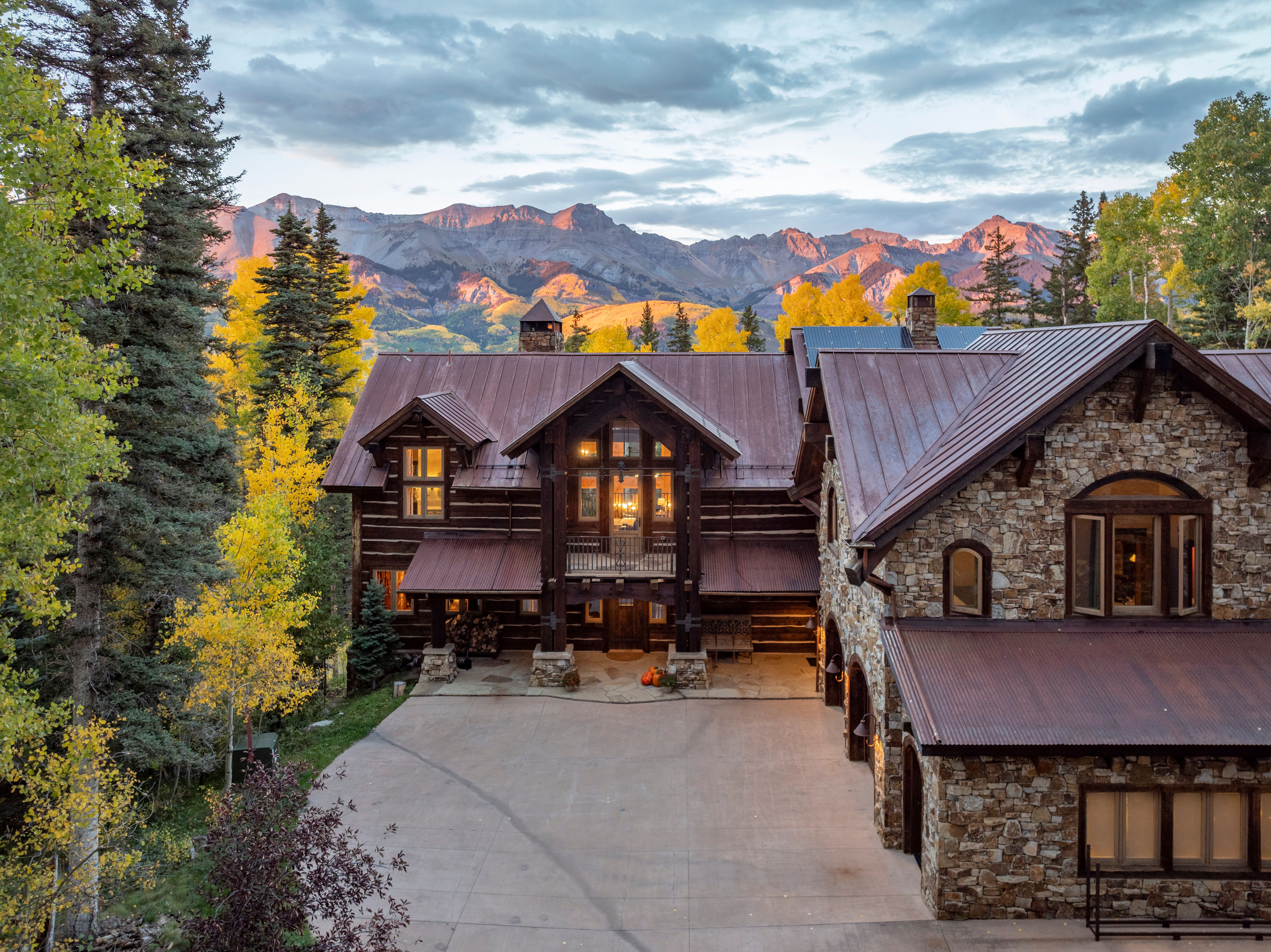 This Home Is Dialed And Ready for You To Use This Ski Season