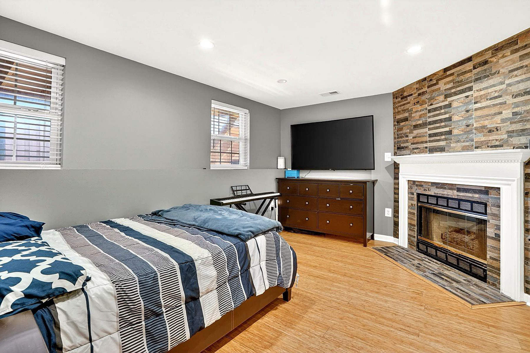  12887 Hunterbrook Drive, Woodbridge, VA, 22192 - 物件實景