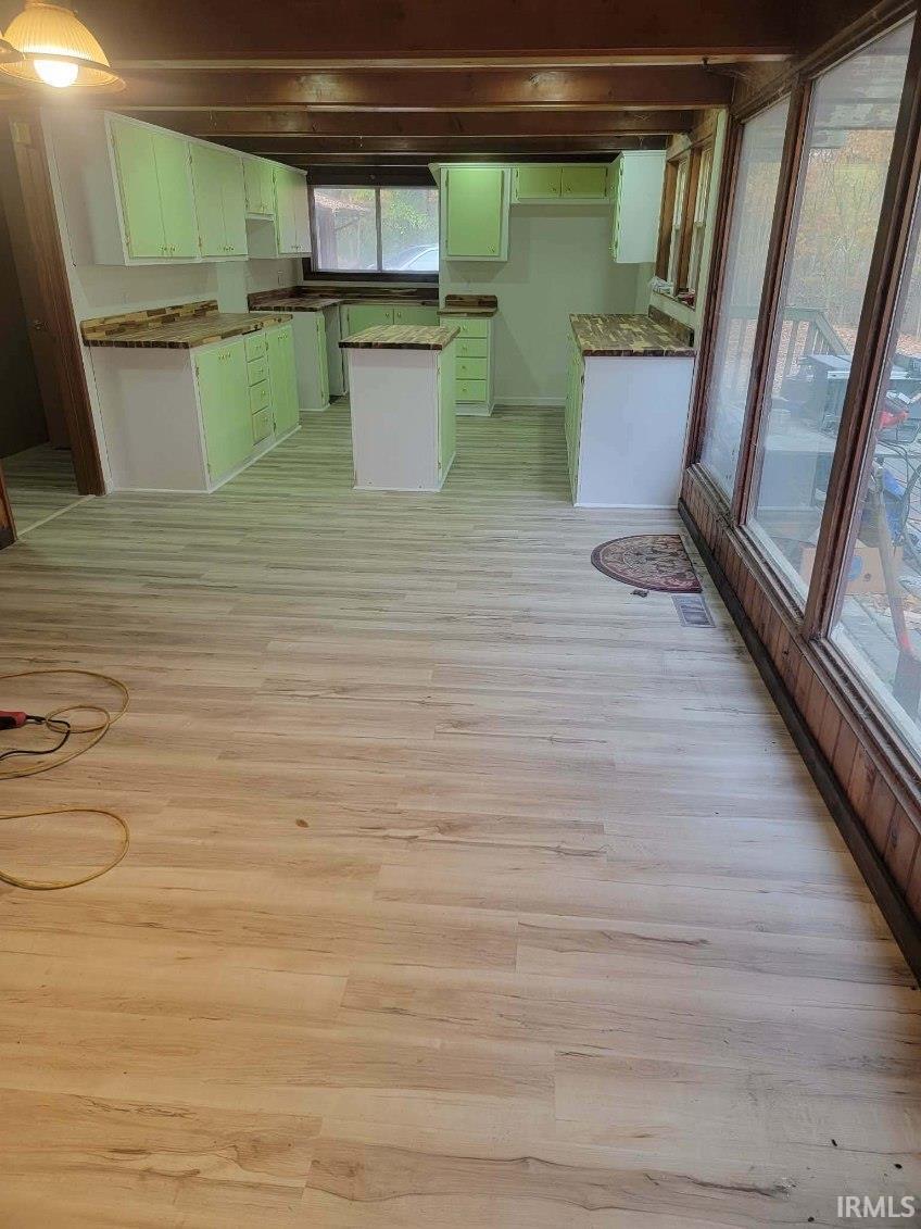 Roanoke, Indiana, 46783, United States, 4 Bedrooms Bedrooms, ,3 BathroomsBathrooms,Residential,For Sale,2005633