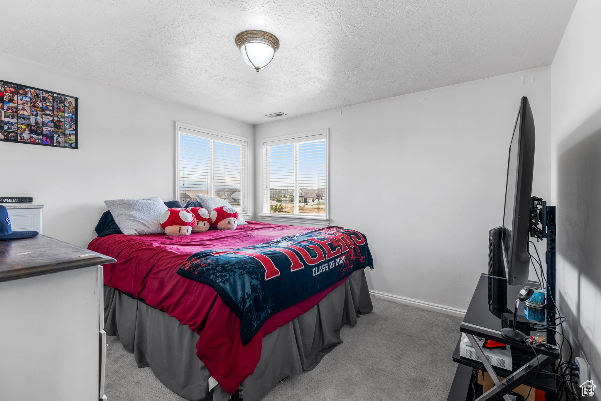 West Jordan, Utah, 84081, United States, 4 Bedrooms Bedrooms, ,3 BathroomsBathrooms,Residential,For Sale,1885459
