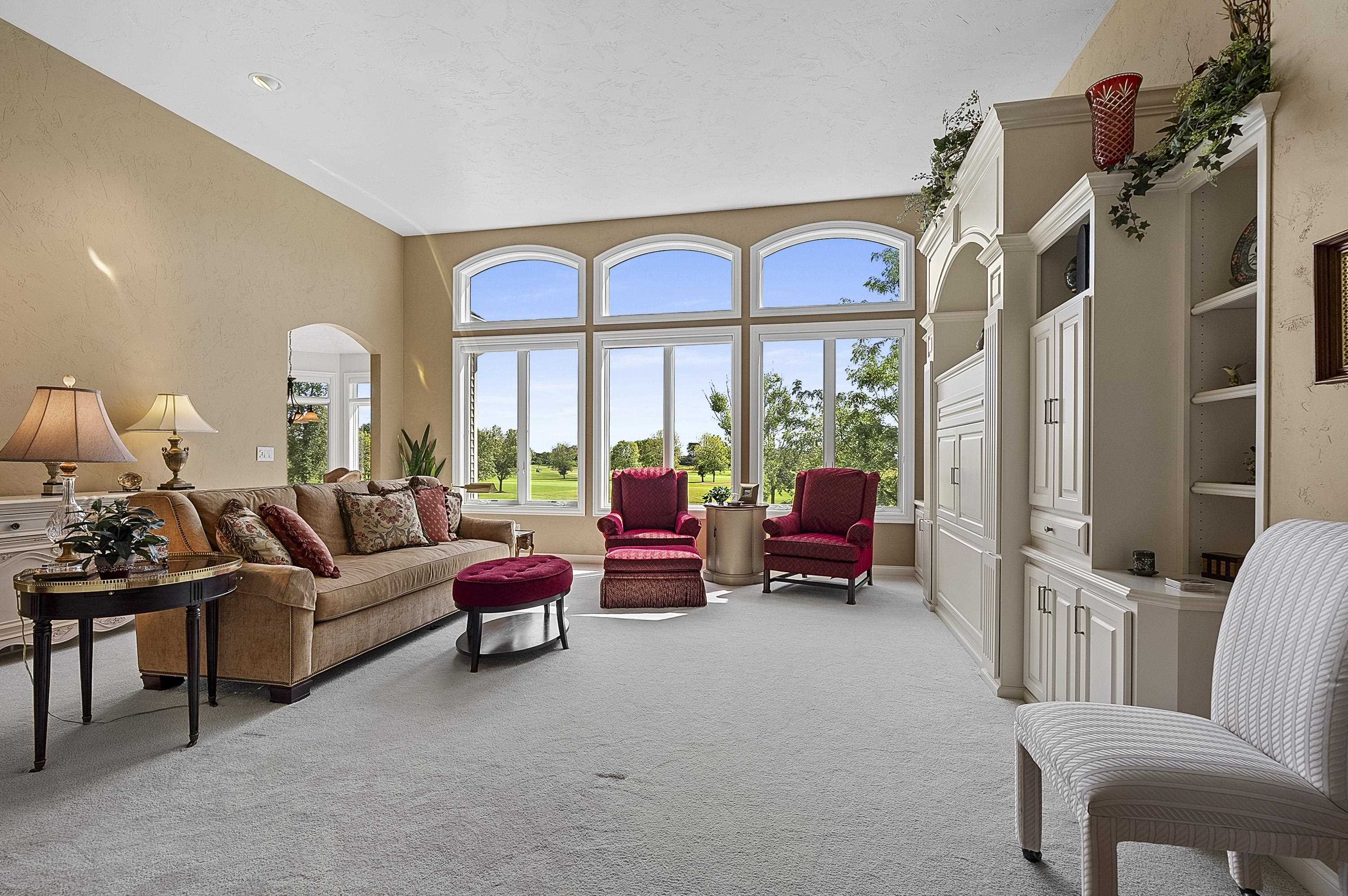 NEENAH, Wisconsin, 54956, United States, 3 Bedrooms Bedrooms, ,3 BathroomsBathrooms,Residential,For Sale,1927222