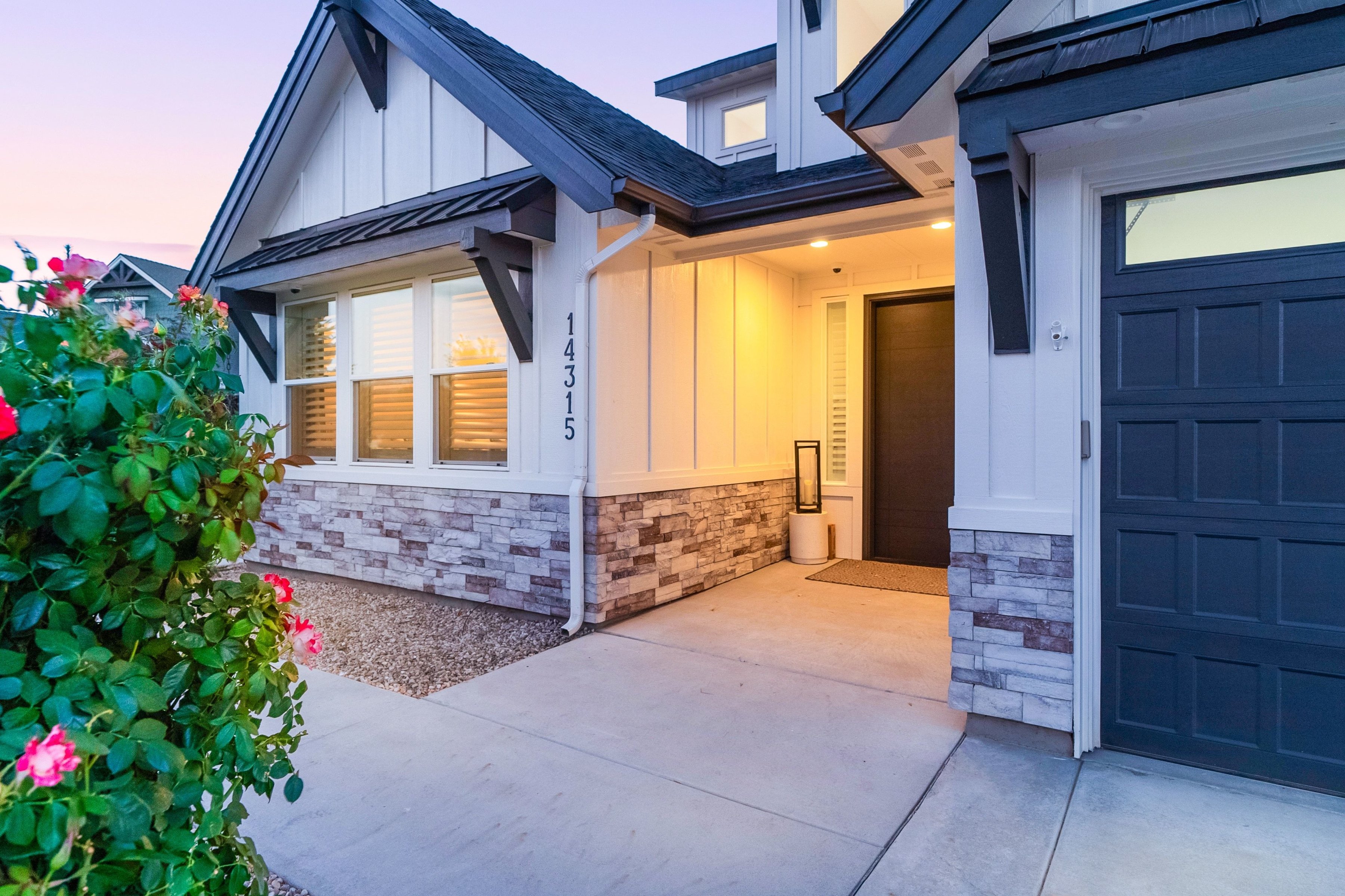  Refined Half-Acre Estate with Dual Kitchens & Open Space Backdrop - 物件實景