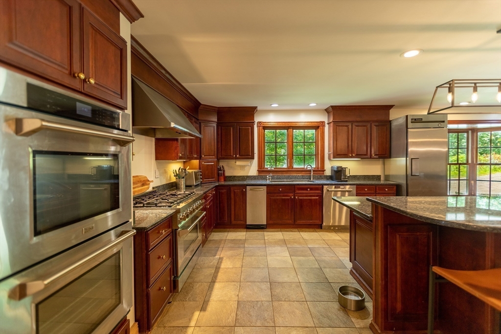 Hardwick, Massachusetts, 01037, United States, 5 Bedrooms Bedrooms, ,5 BathroomsBathrooms,Residential,For Sale,1904254