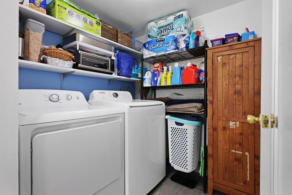 El Cajon, California, 92021, United States, 3 Bedrooms Bedrooms, ,3 BathroomsBathrooms,Residential,For Sale,1924837