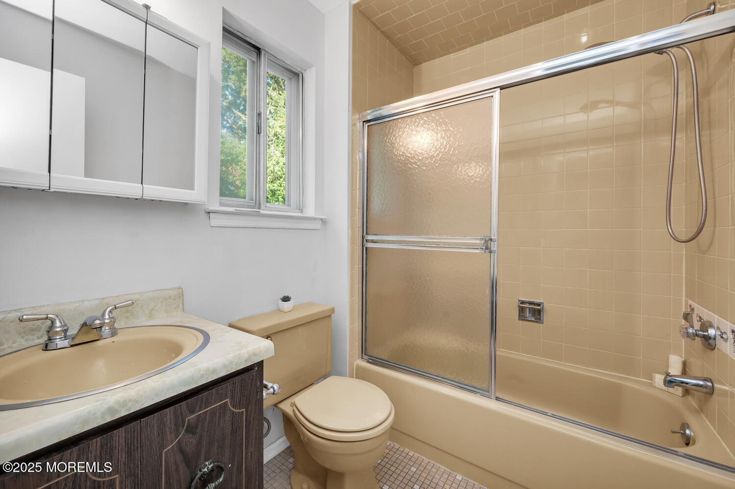 Hazlet, New Jersey, 07730, United States, 4 Bedrooms Bedrooms, ,3 BathroomsBathrooms,Residential,For Sale,1937355