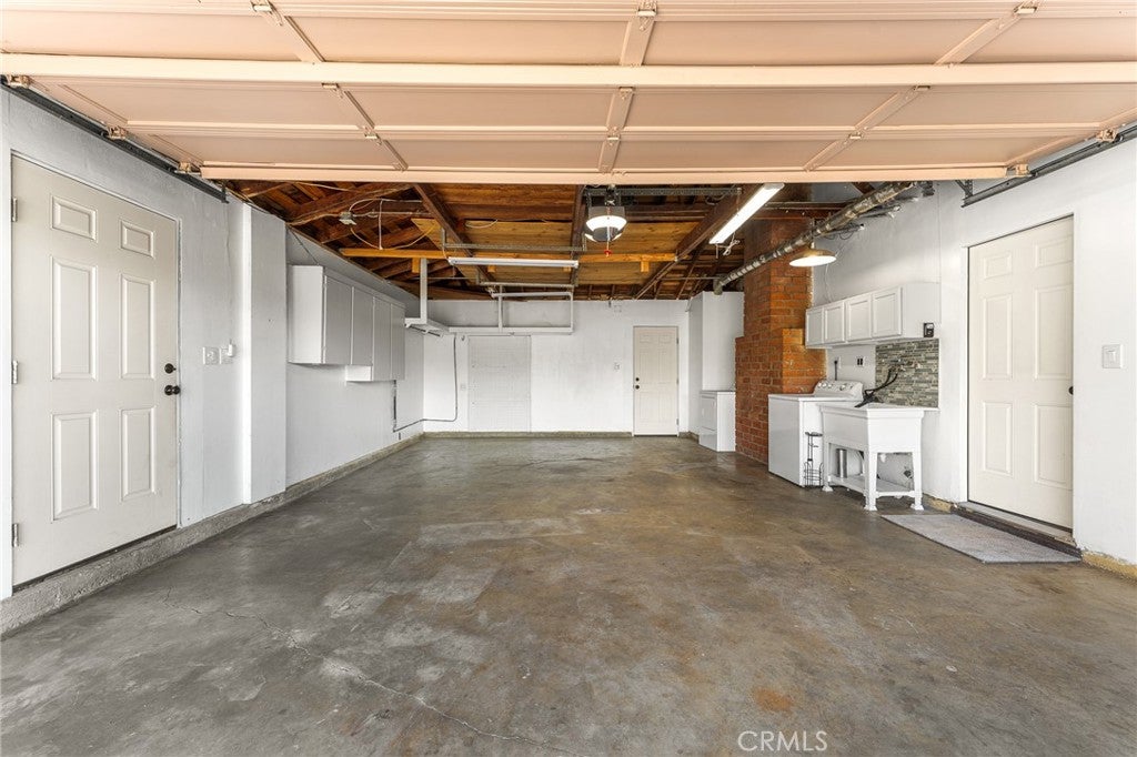 San Bernardino, California, 92404, United States, 3 Bedrooms Bedrooms, ,2 BathroomsBathrooms,Residential,For Sale,1978496