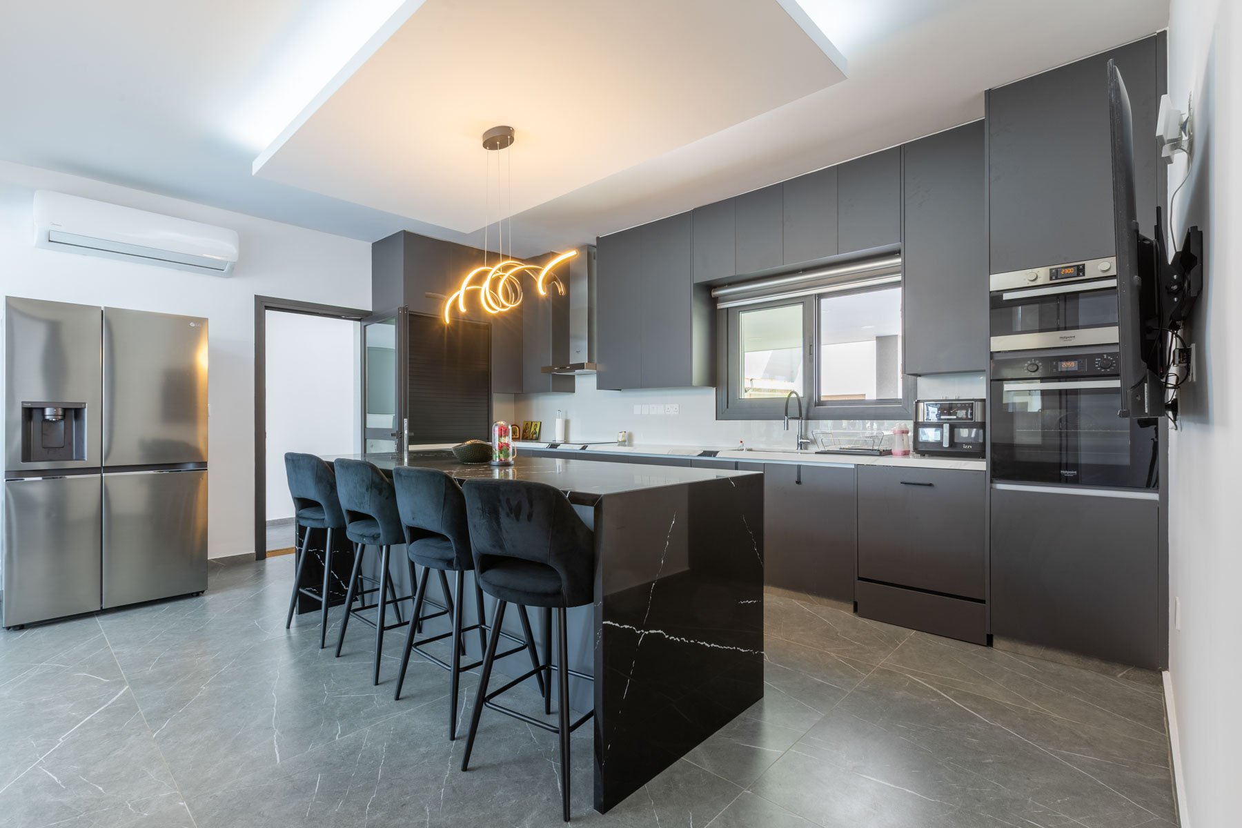  Charming Larnaca Villa - Four-Bedroom Contemporary Mediterranean Home - 物件實景