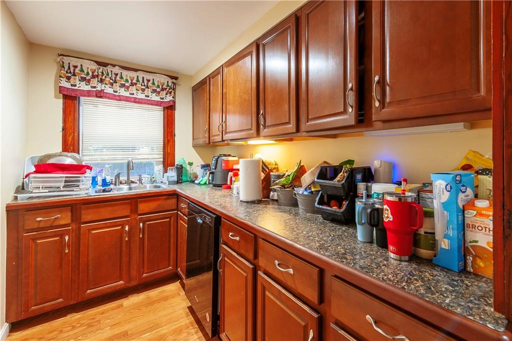 Pawtucket, Rhode Island, 02861, United States, 6 Bedrooms Bedrooms, ,2 BathroomsBathrooms,Residential,For Sale,1981045