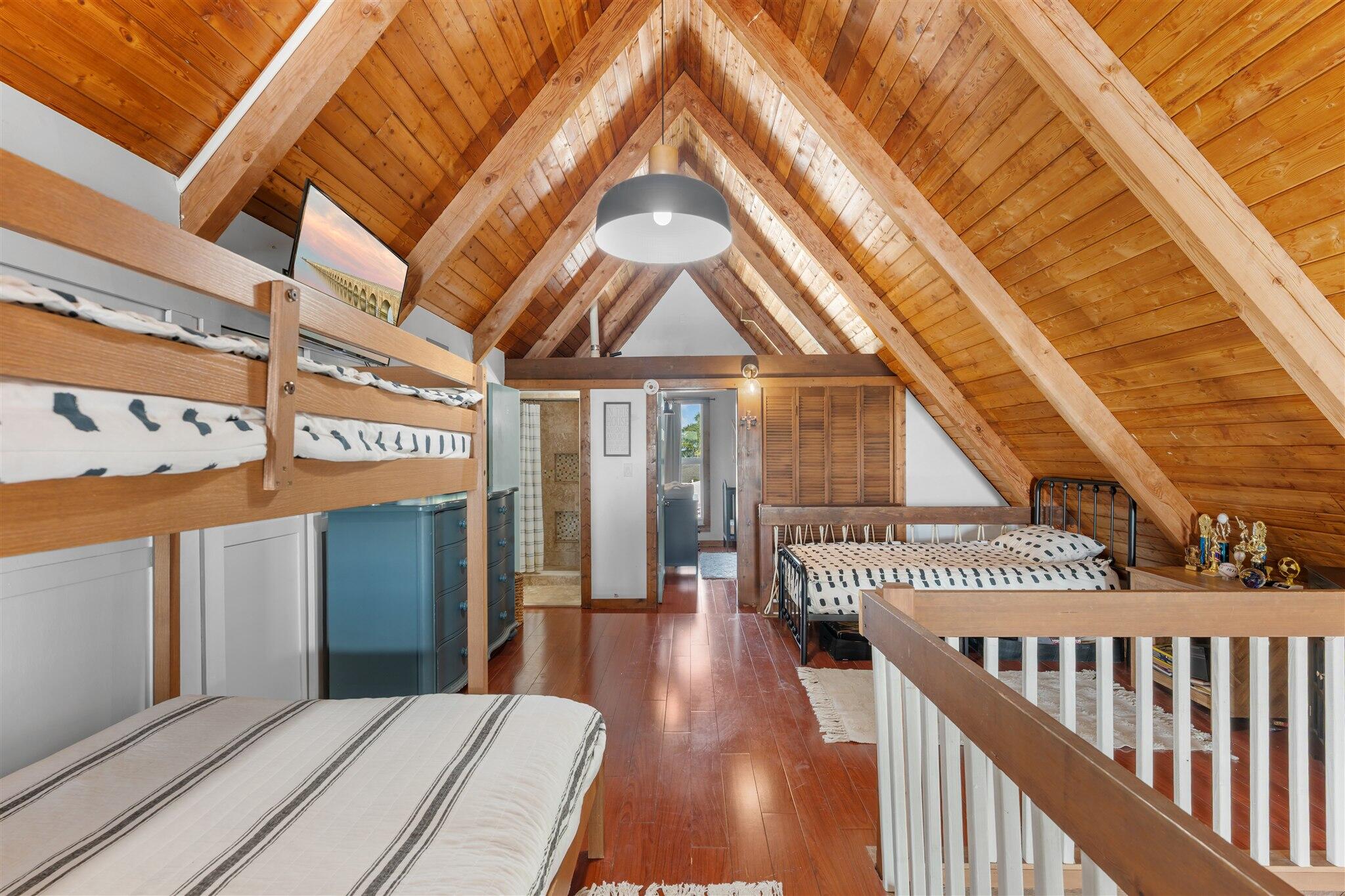 MARATHON, Florida, 33050, United States, 2 Bedrooms Bedrooms, ,2 BathroomsBathrooms,Residential,For Sale,2000916