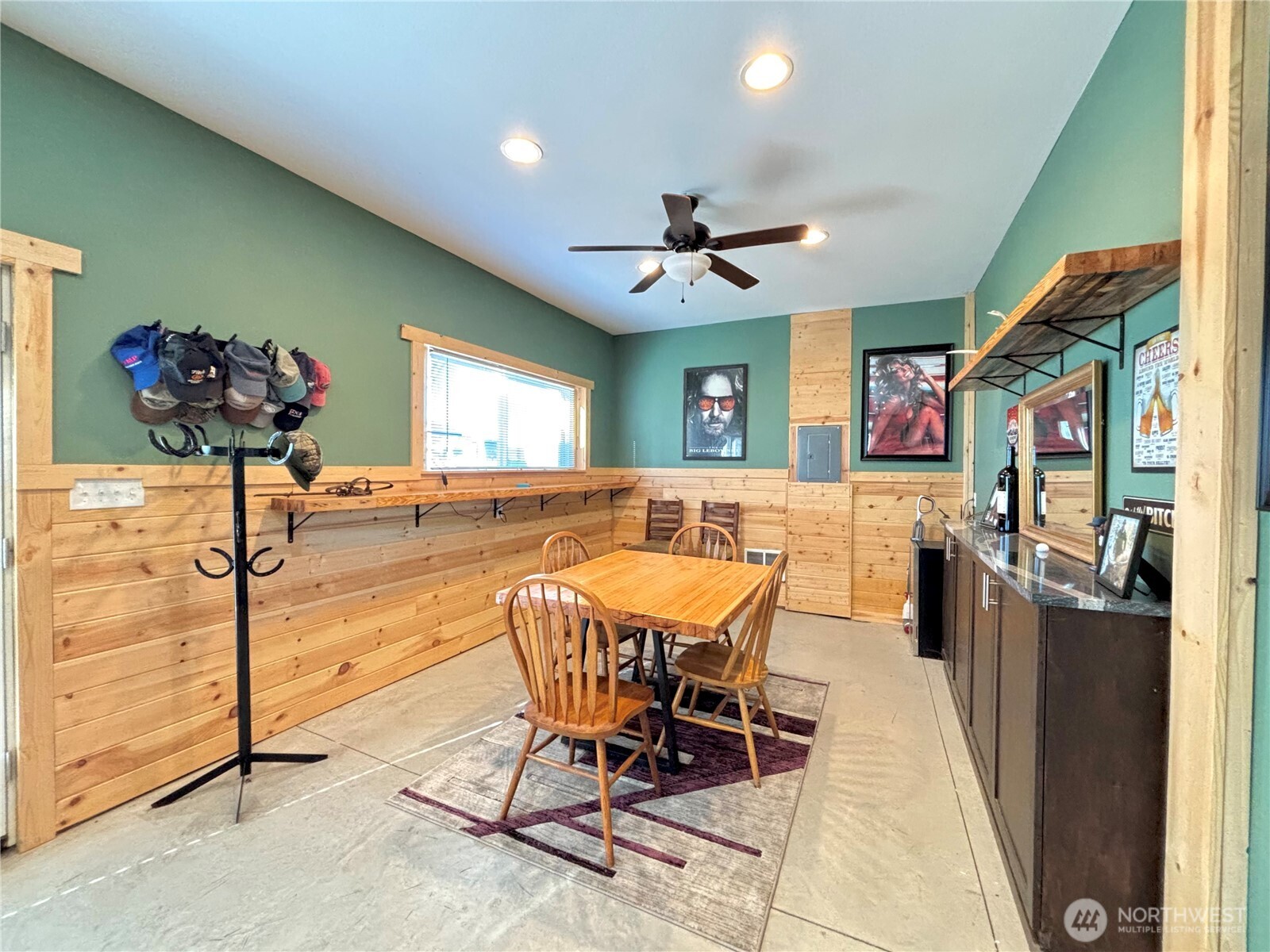 Moses Lake, Washington, 98837, United States, 3 Bedrooms Bedrooms, ,2 BathroomsBathrooms,Residential,For Sale,1876419
