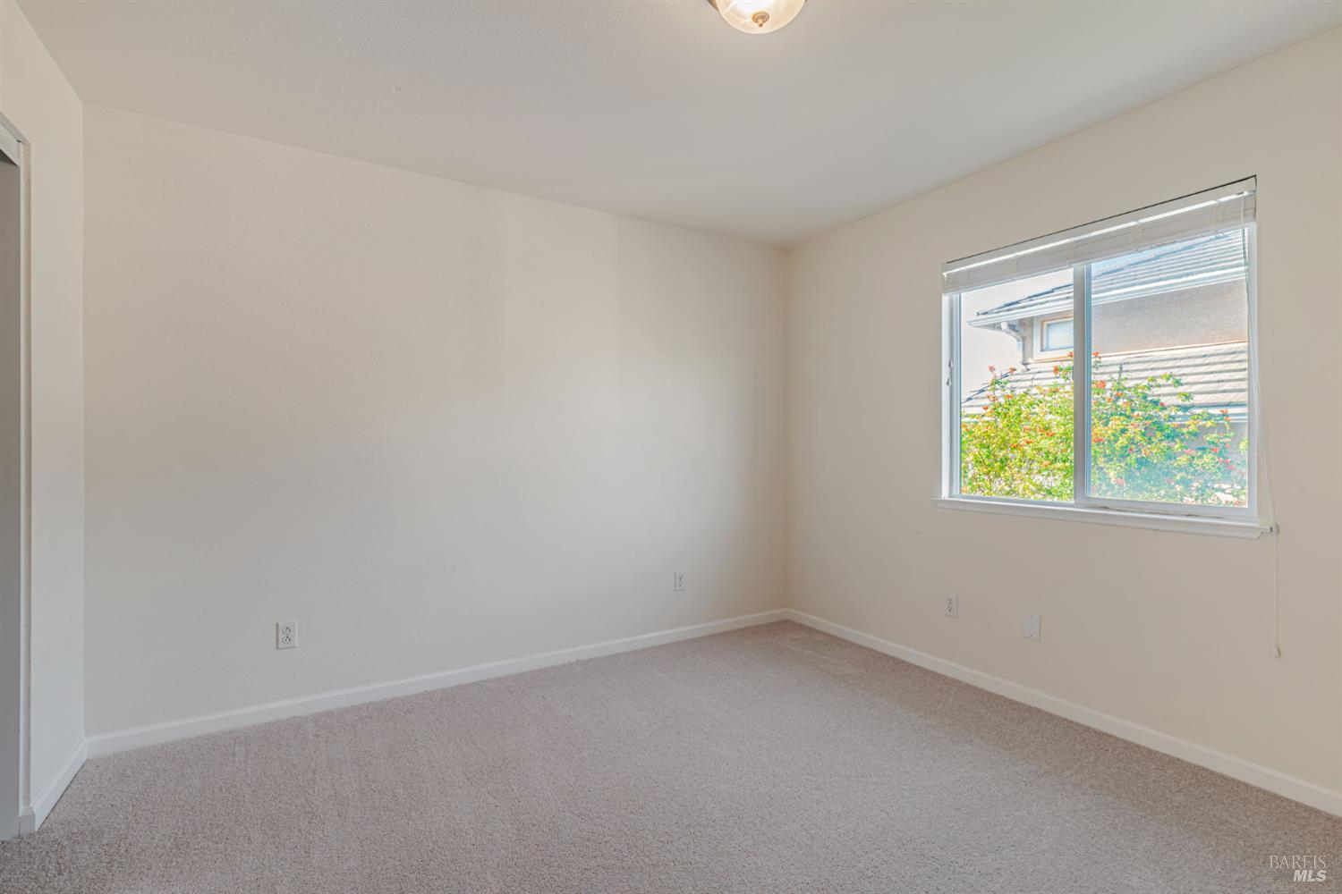 Vallejo, California, 94591, United States, 5 Bedrooms Bedrooms, ,4 BathroomsBathrooms,Residential,For Sale,1985746