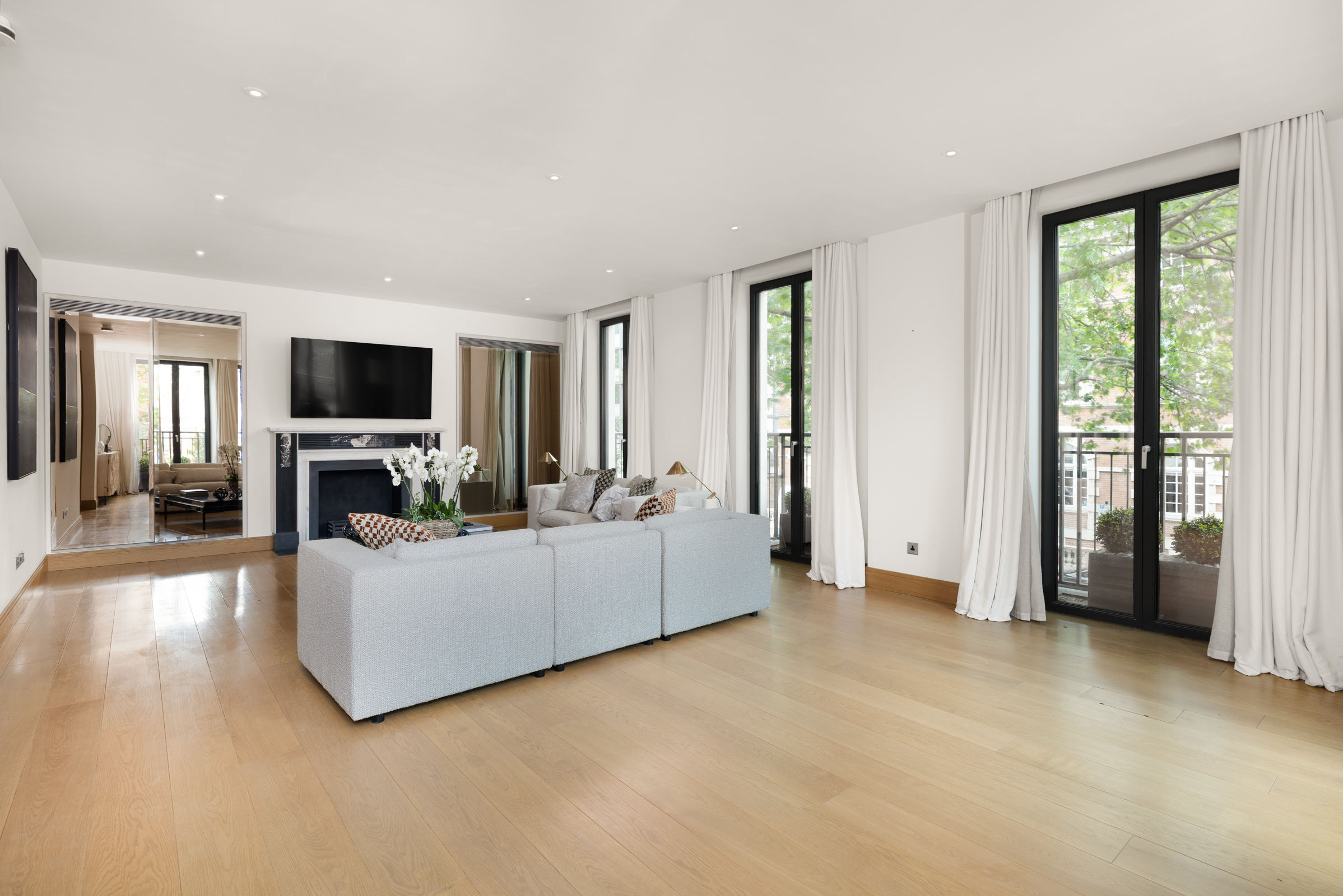  A Contemporary Chelsea House with Private Parking - 物件實景