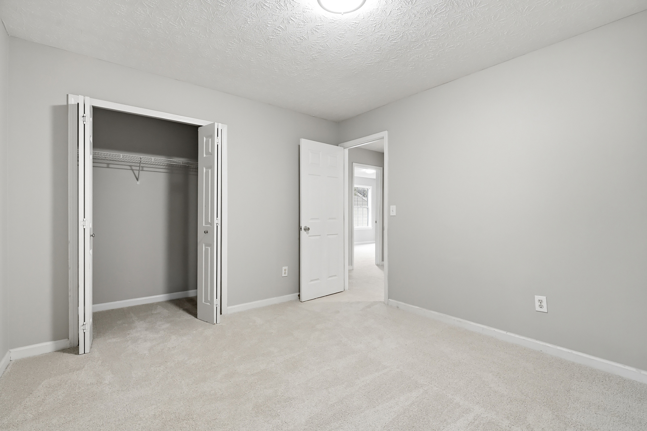  Private Cul-de-Sac Retreat in a Prime Alpharetta Swim Community - 物件實景