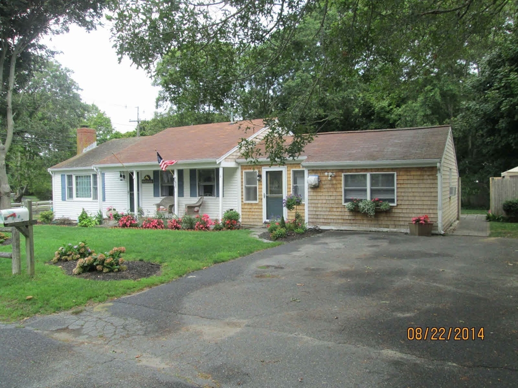 Barnstable, Massachusetts, 02601, United States, 4 Bedrooms Bedrooms, ,3 BathroomsBathrooms,Residential,For Sale,1826460