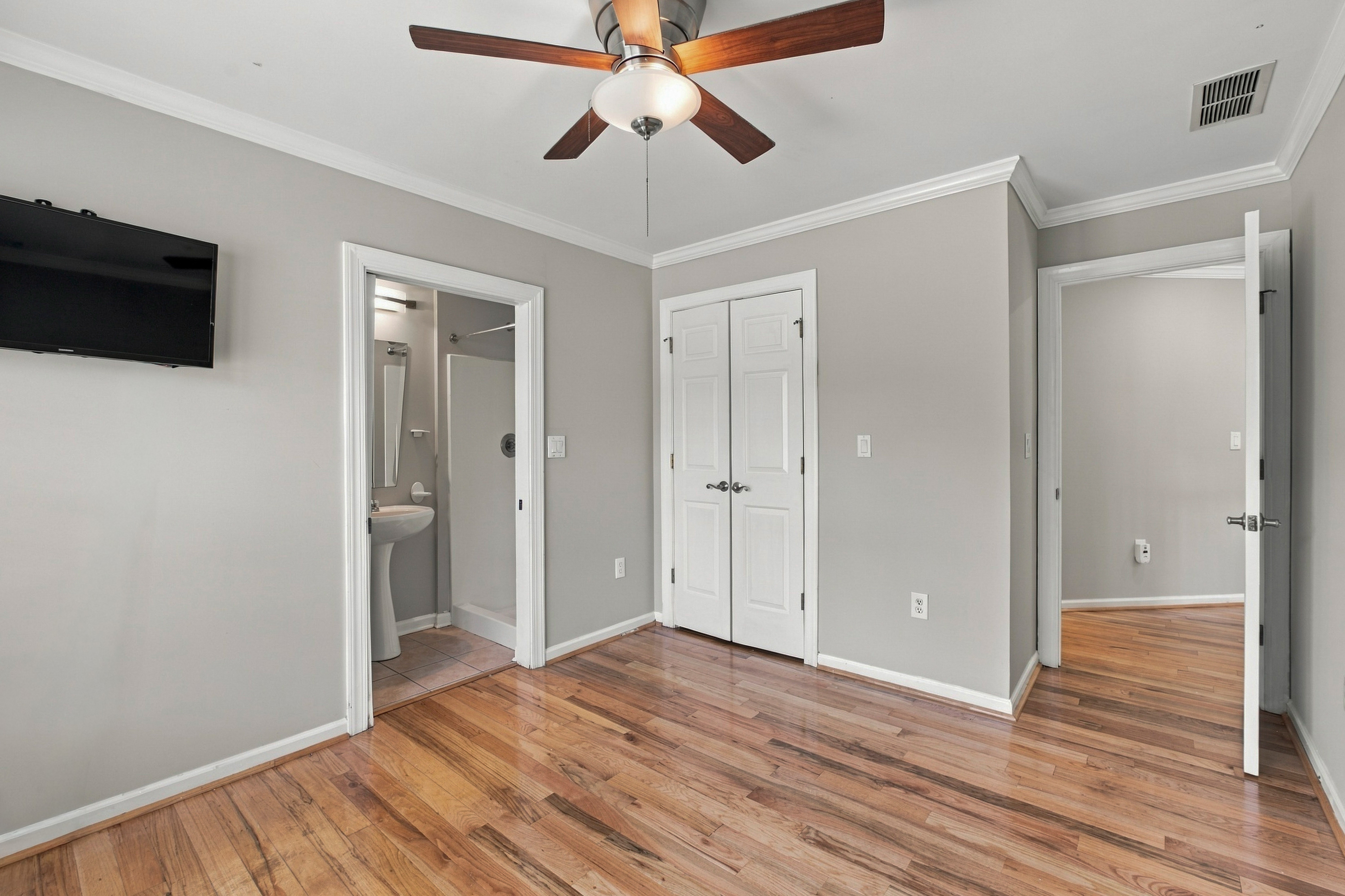  Refreshed Home in Walton School District - 物件實景