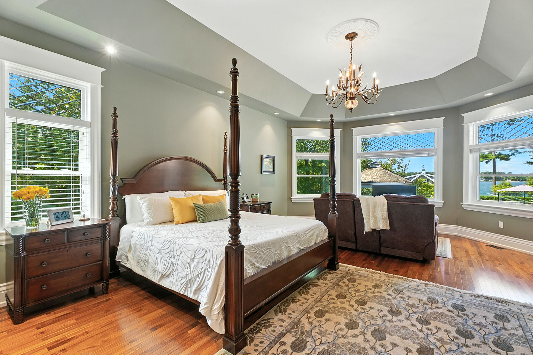  Custom Waterfront Estate - 物件實景